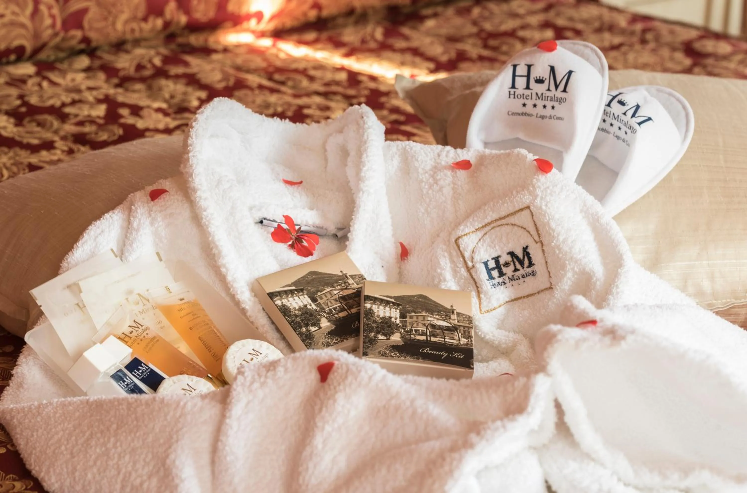 Bedroom in Hotel Miralago