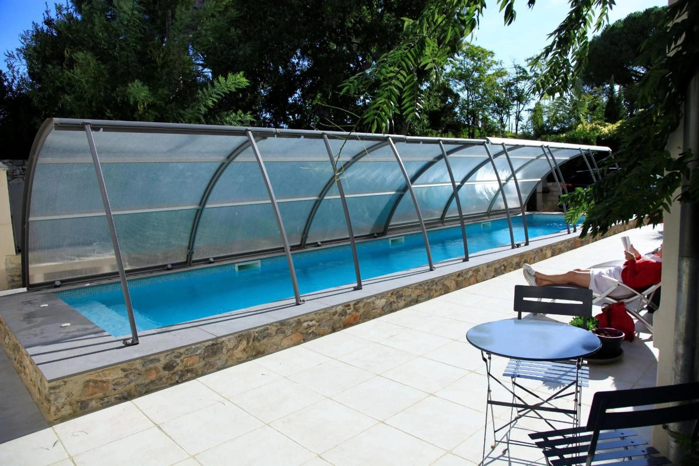 Property building in Le Clos du Théron, chambre d'hôte