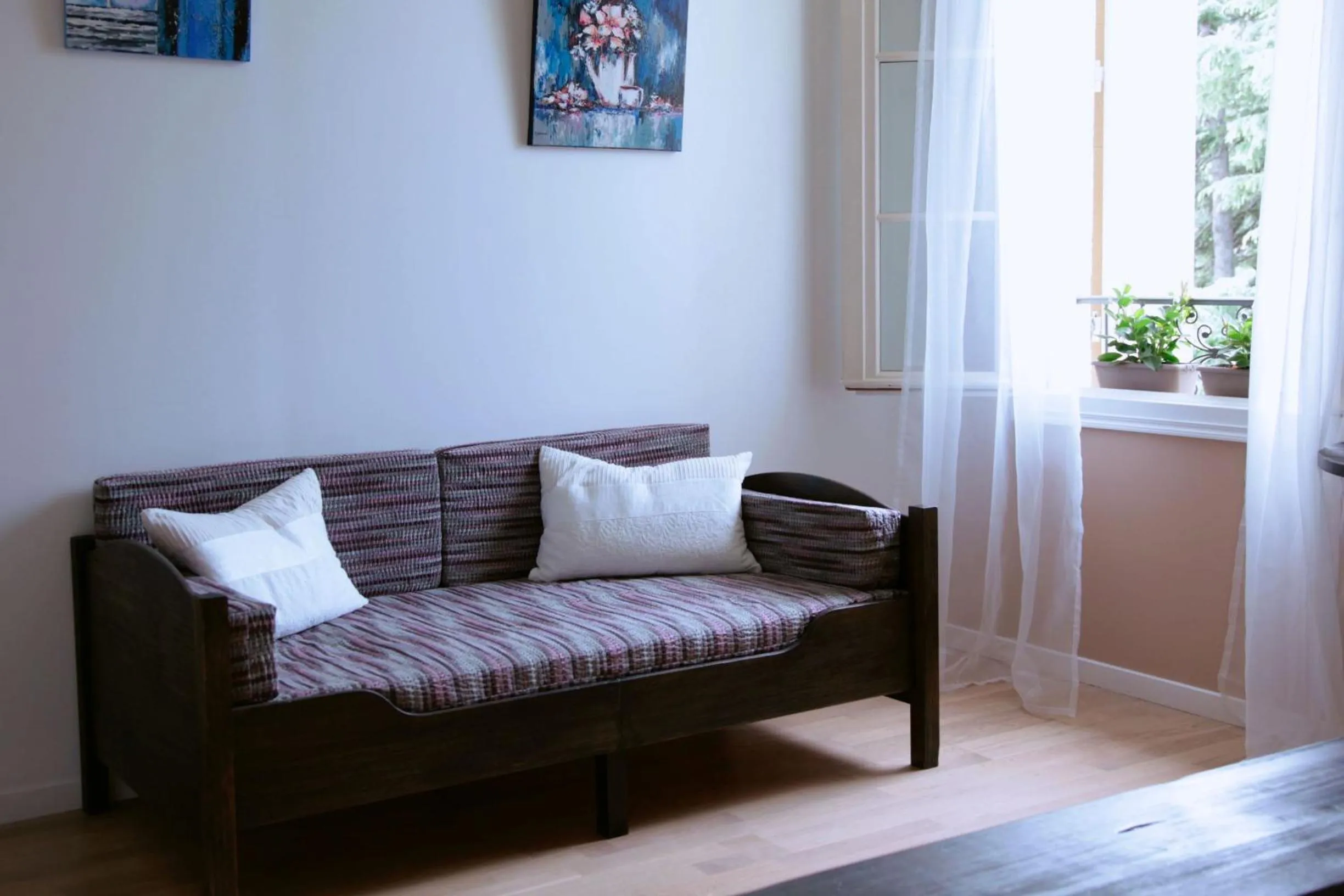 Living room in Le Clos du Théron, chambre d'hôte
