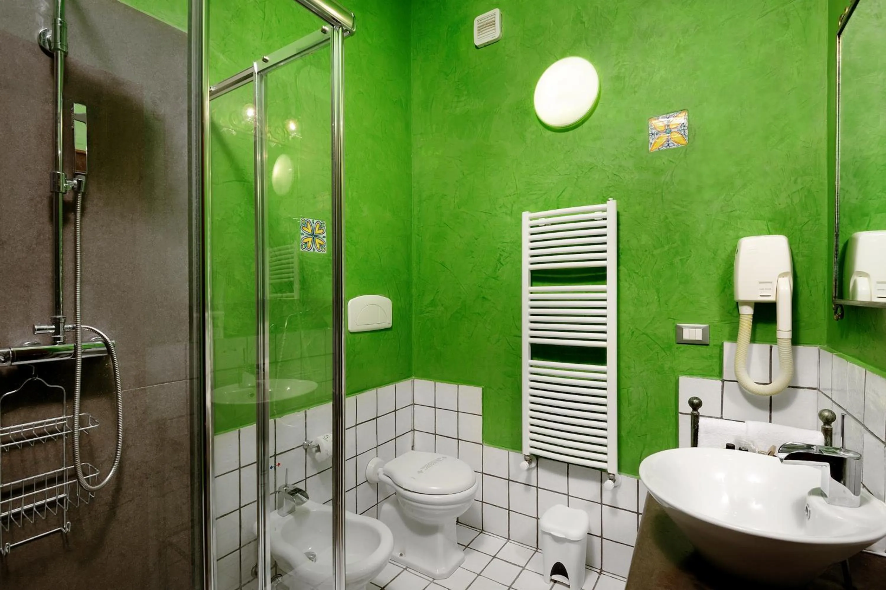 Shower in Kallikoros Country Resort & Spa