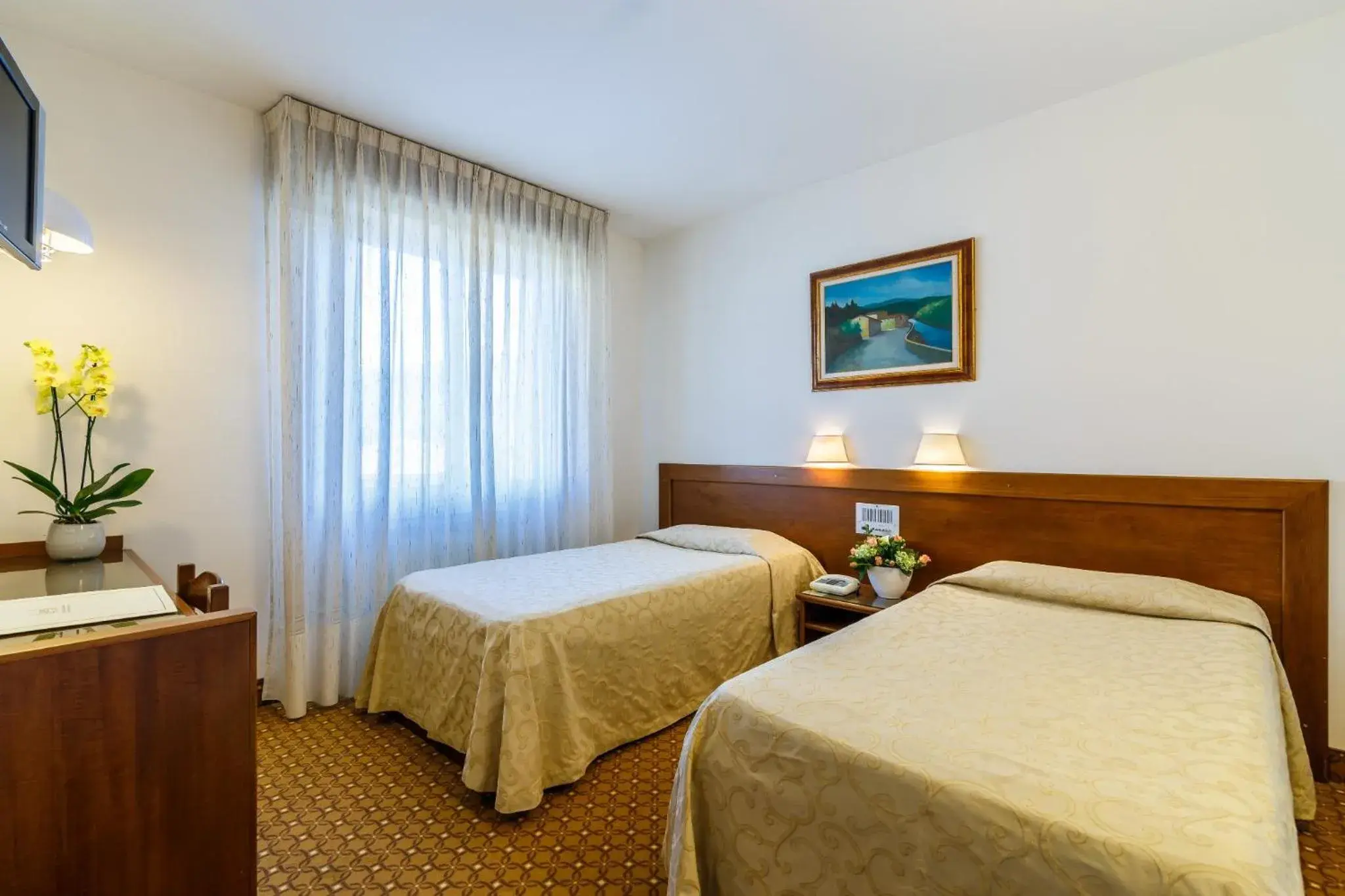 Twin Room in Hotel Villa Delle Rose Twin Room in Hotel Villa Delle Rose