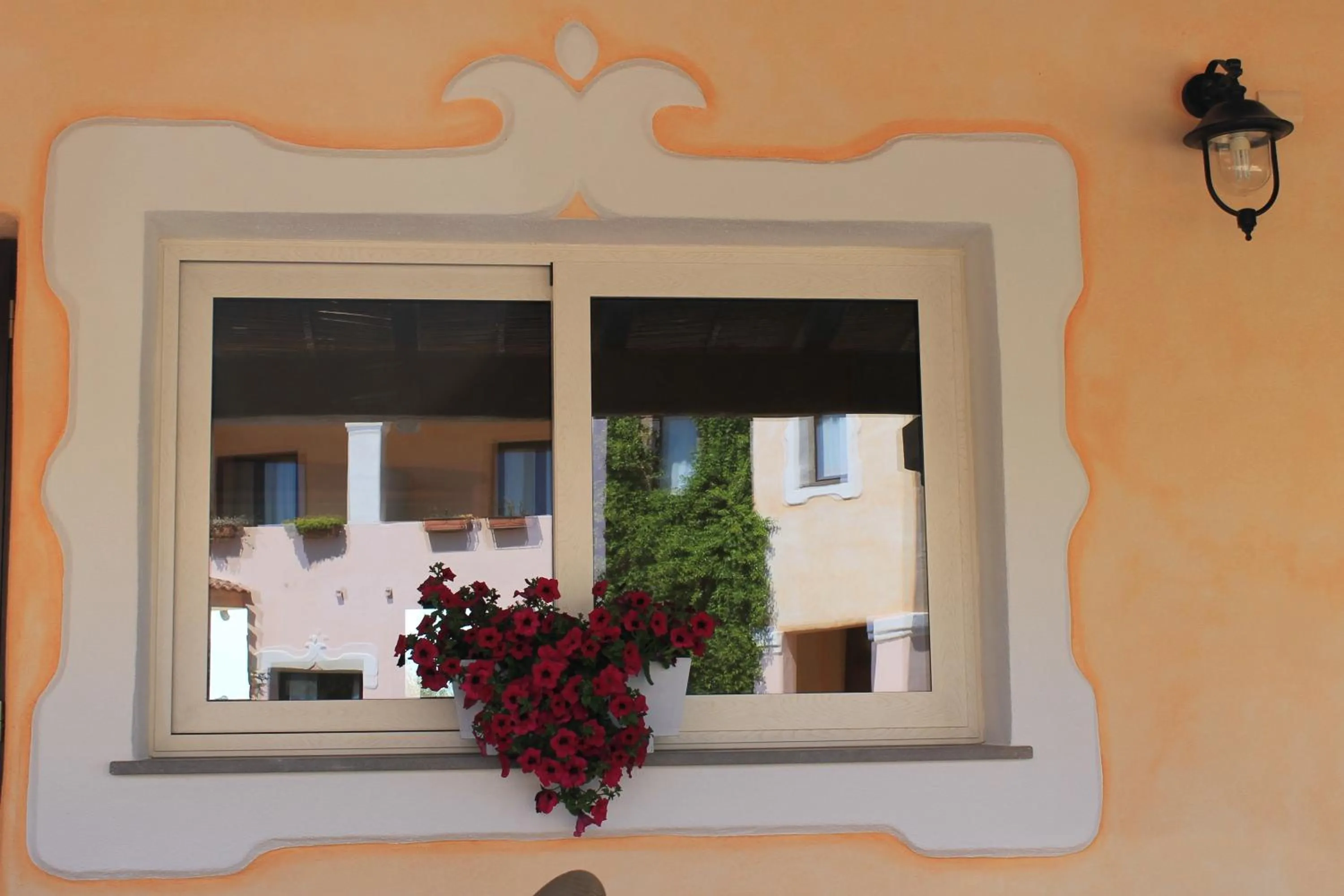 Decorative detail in Maria Caderina Green Village