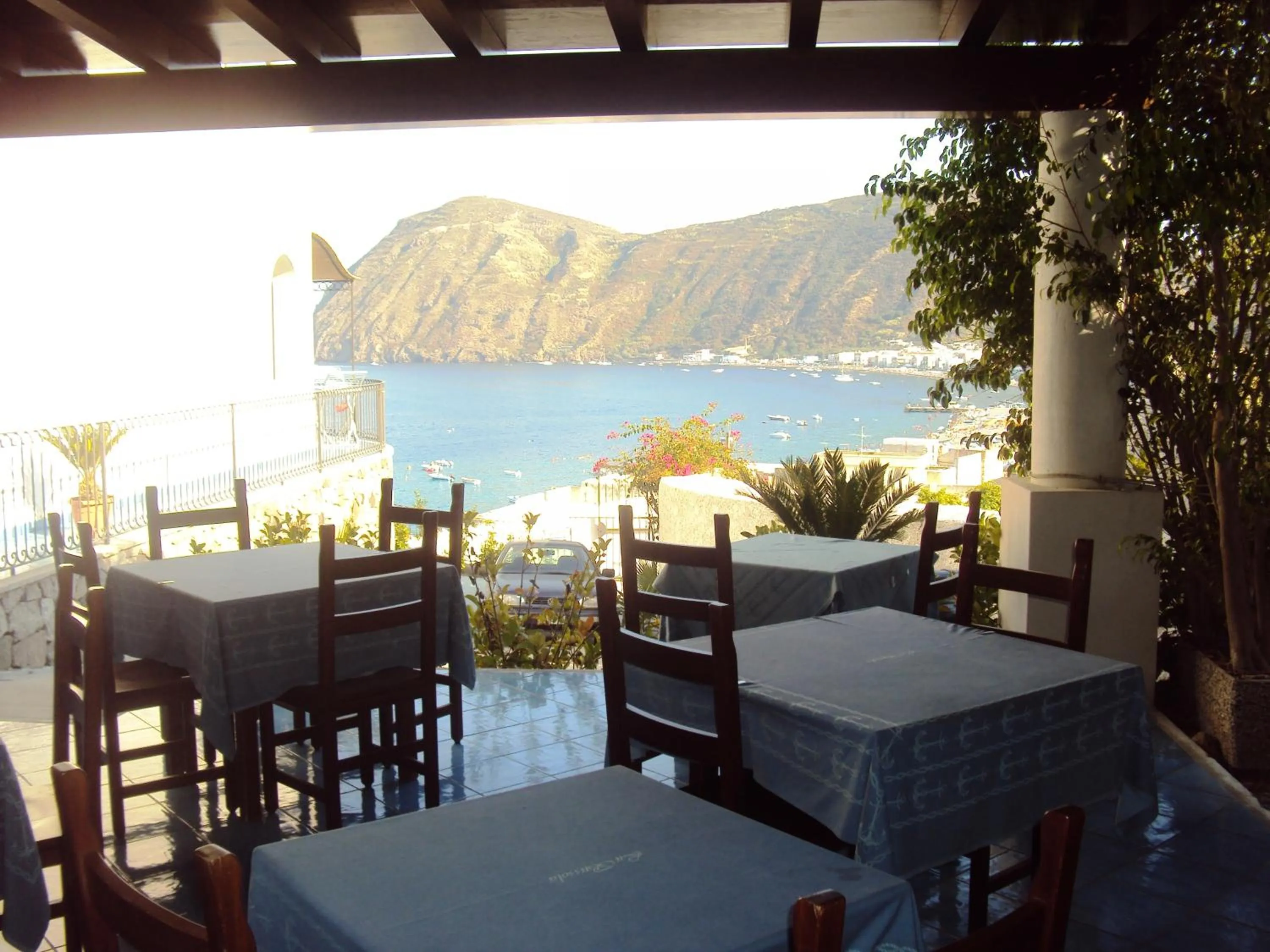 Patio in Oltremare Residence Hotel