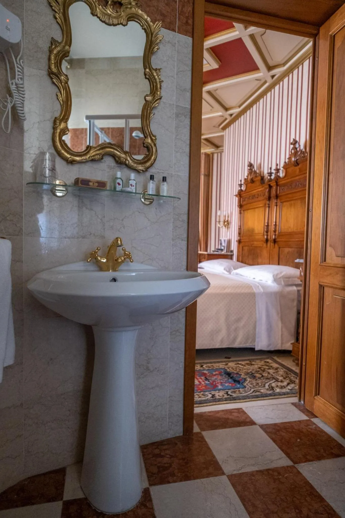 Bathroom in Il Castello Di San Gaudenzio