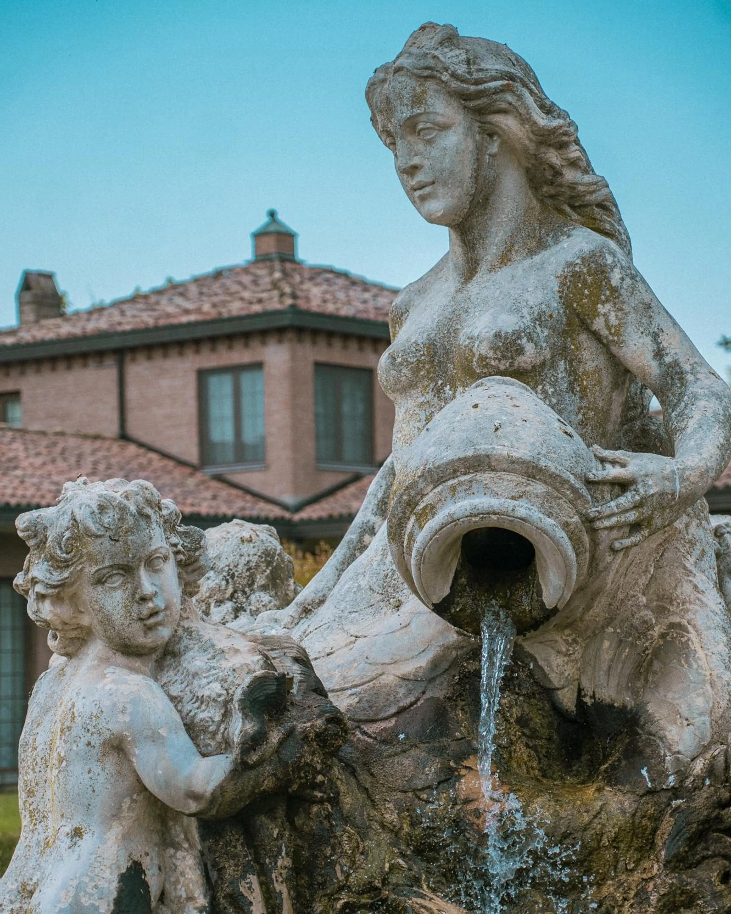Decorative detail in Il Castello Di San Gaudenzio