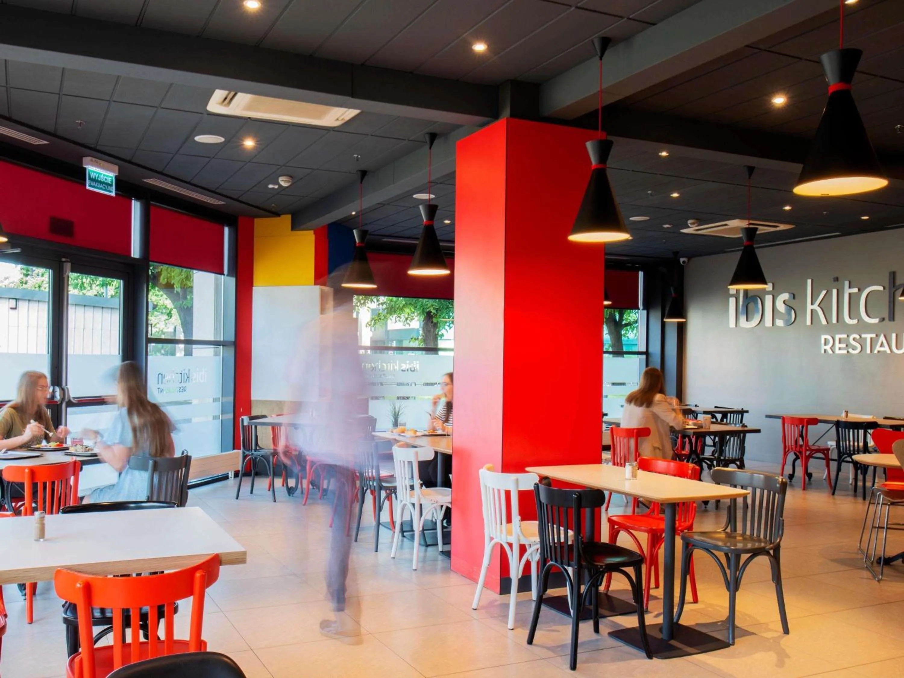 Restaurant/places to eat in Ibis Warszawa Stare Miasto