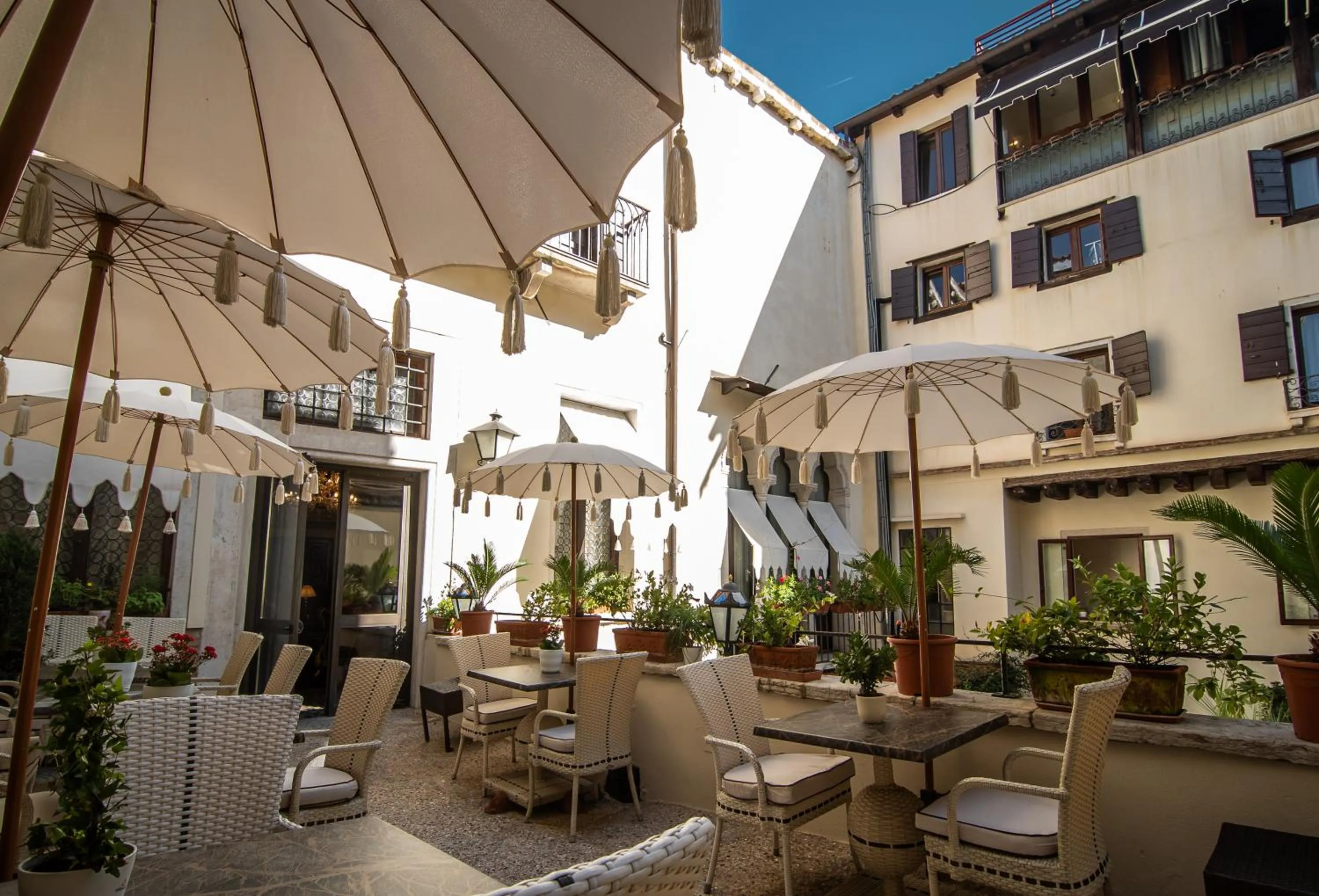 Restaurant/places to eat in Palazzo Paruta & Wellness Suites