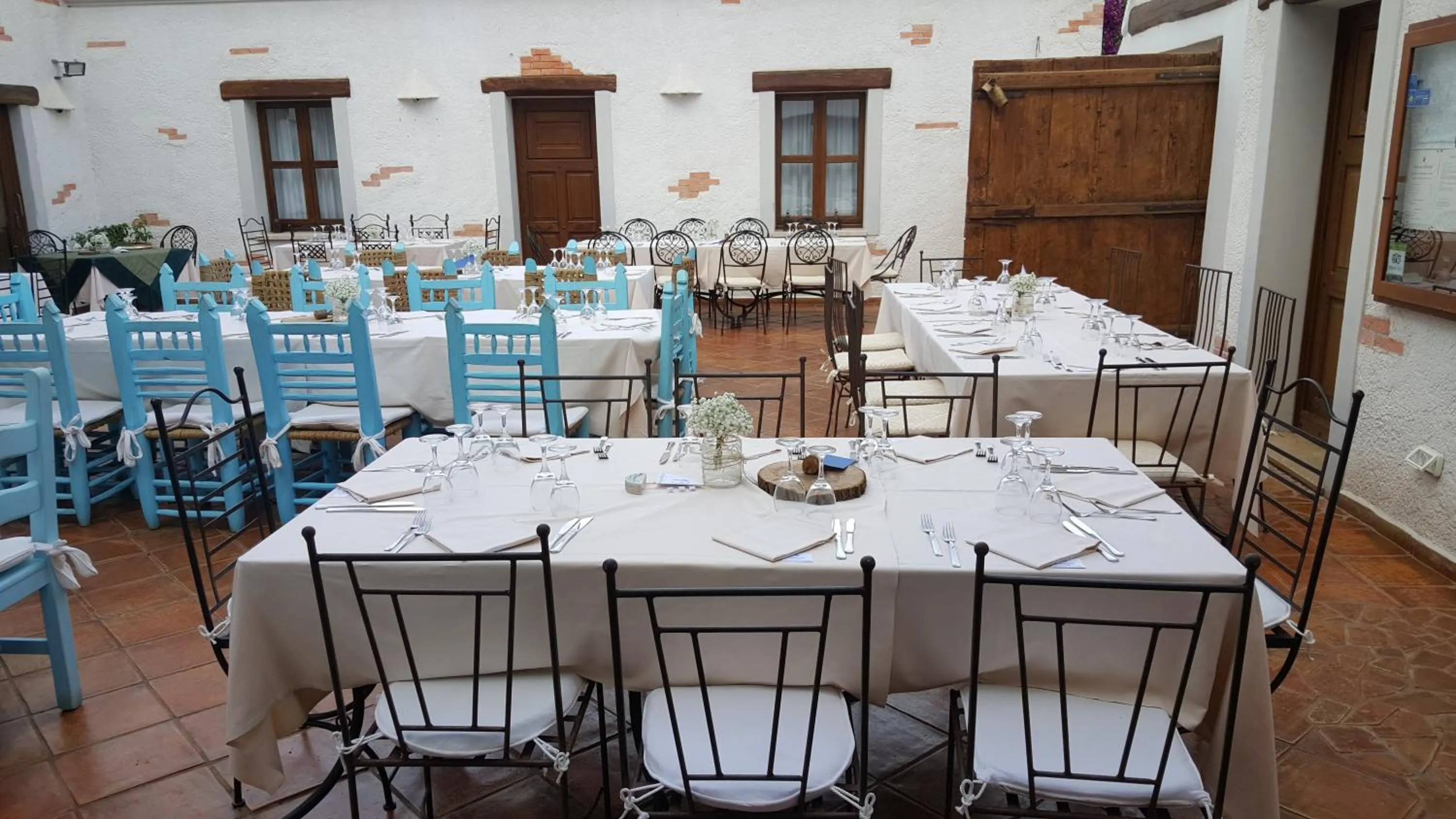 Restaurant/places to eat in Santa Maria Resort