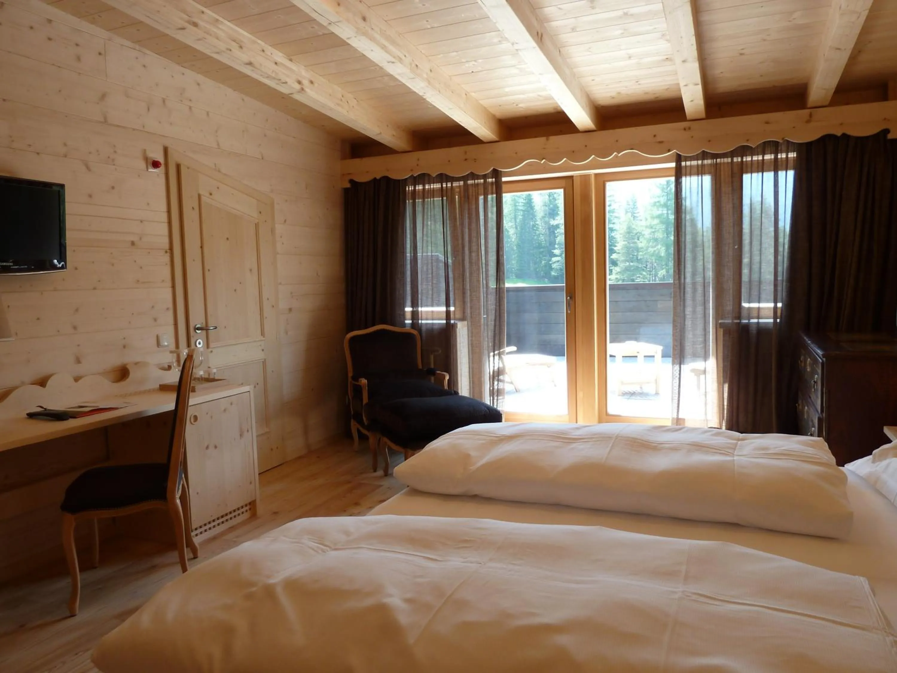 Restaurant/places to eat, Bed in Hotel Ciasa Salares