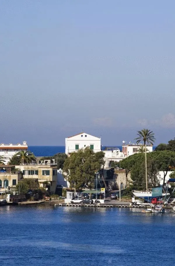 Facade/entrance in Hotel Villa Maria Ischia Porto