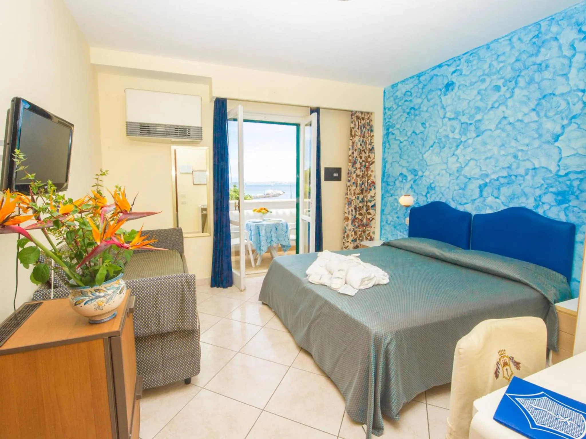 Photo of the whole room in Hotel L'Approdo