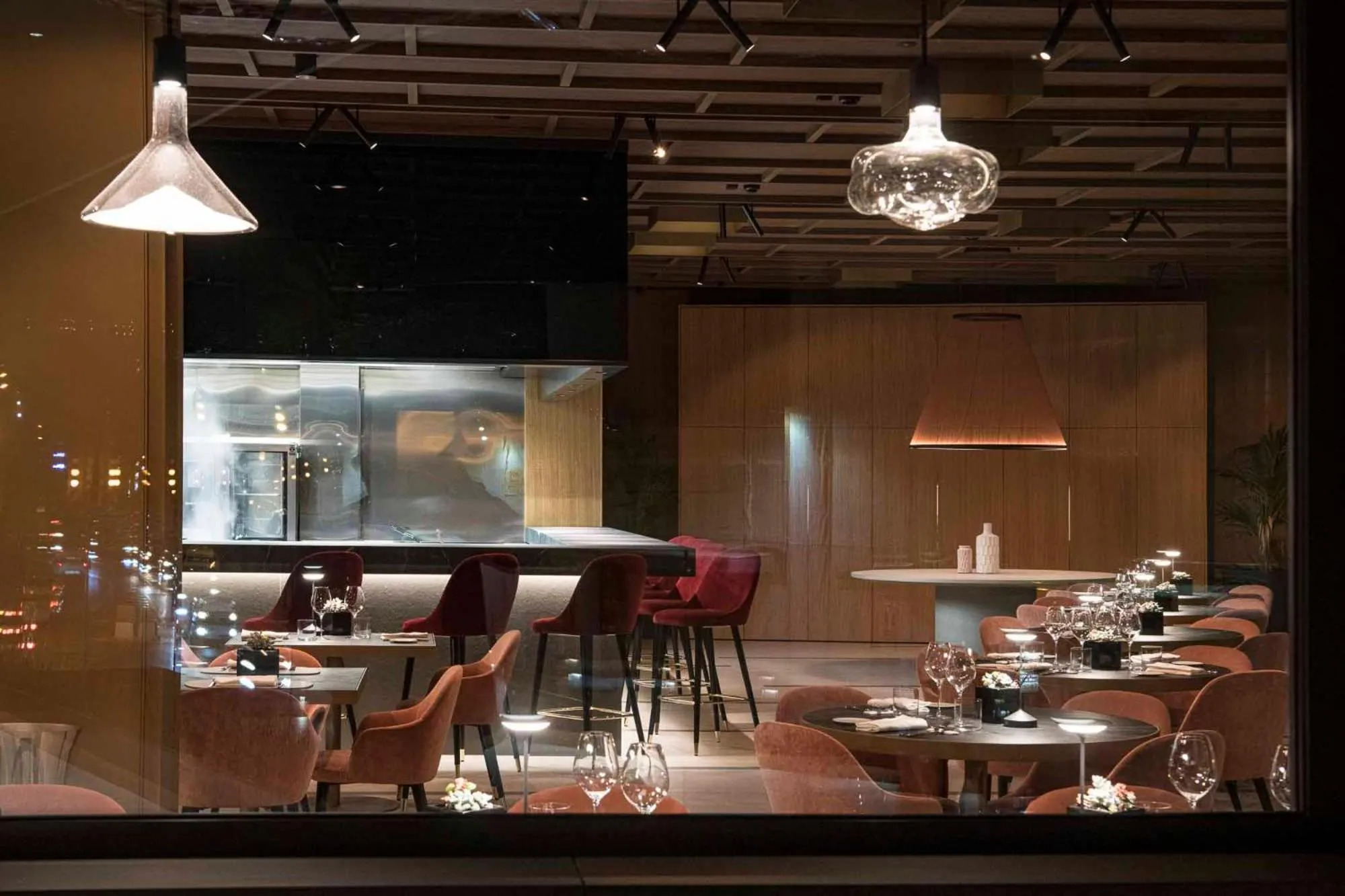 Restaurant/places to eat in Europa Palace