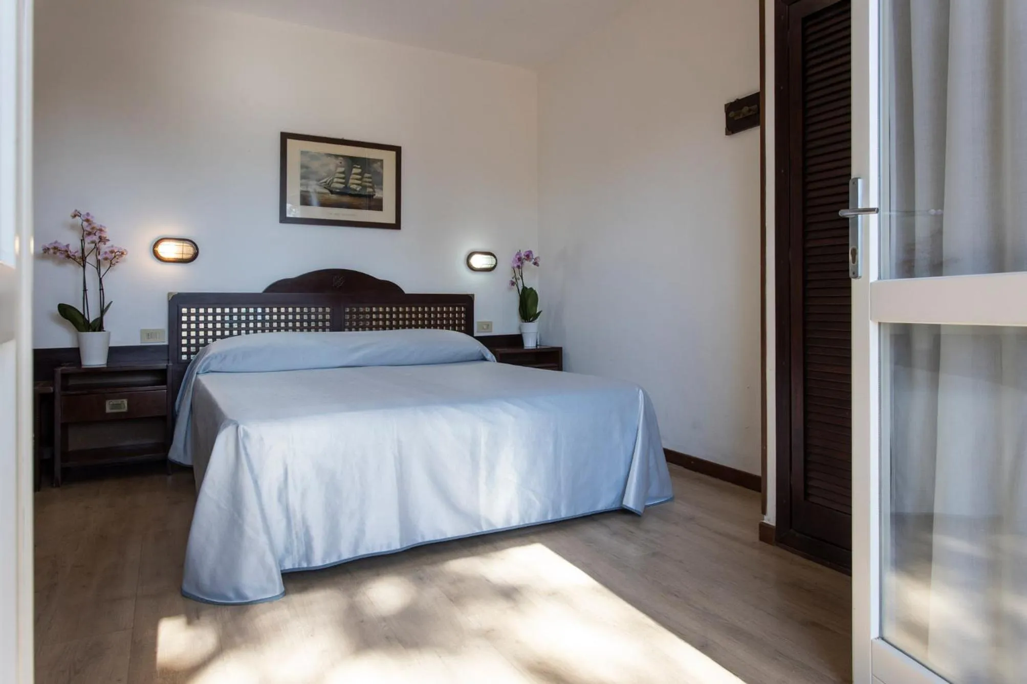 Balcony/Terrace, Bed in Hotel Antares