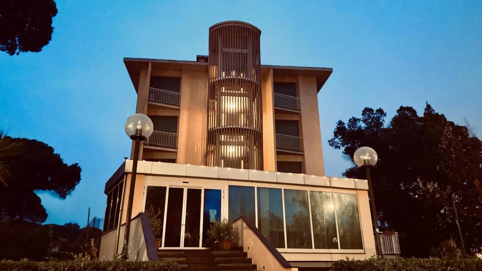 Property building in Hotel Florida Tirrenia