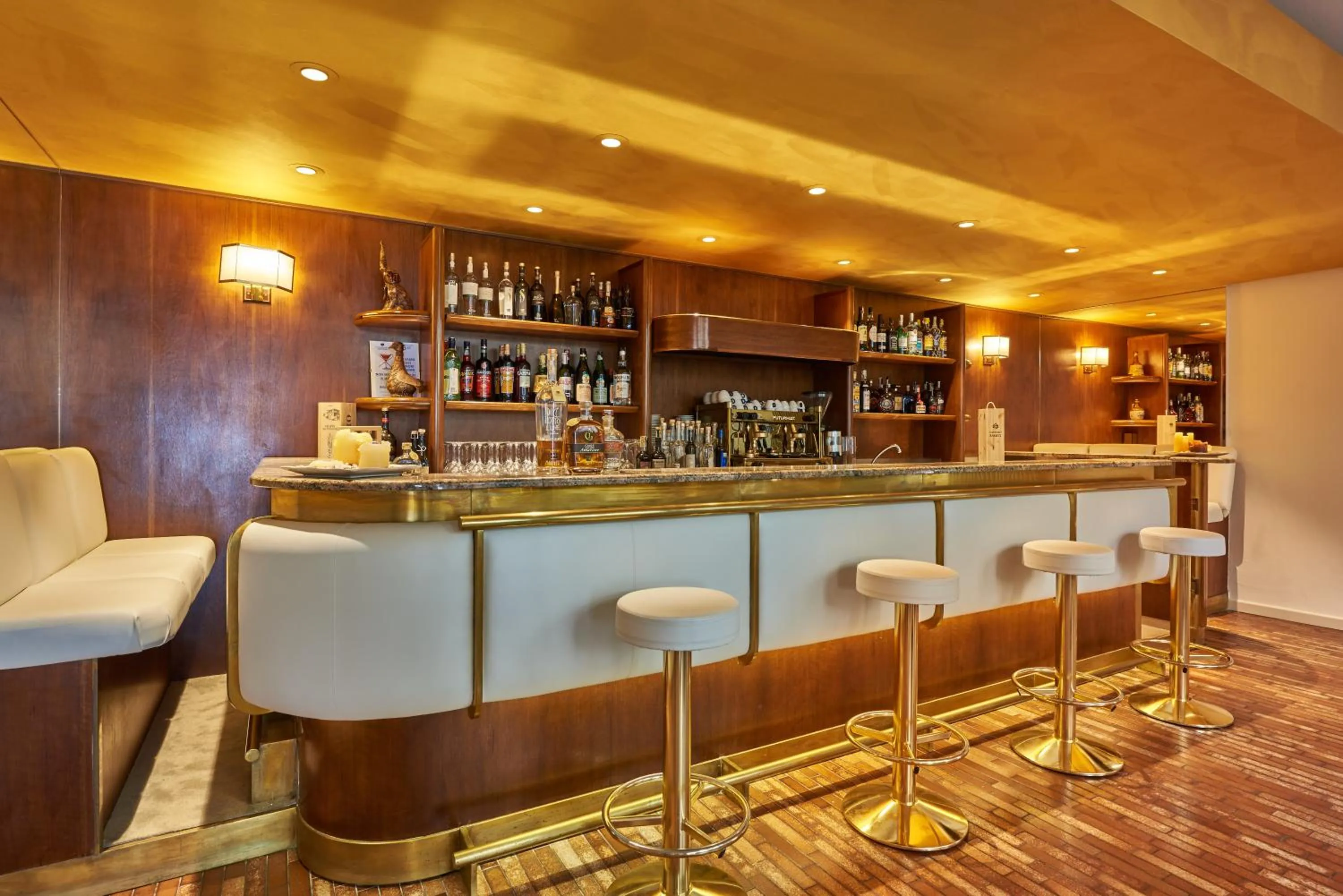 Lounge or bar in Hotel Capri
