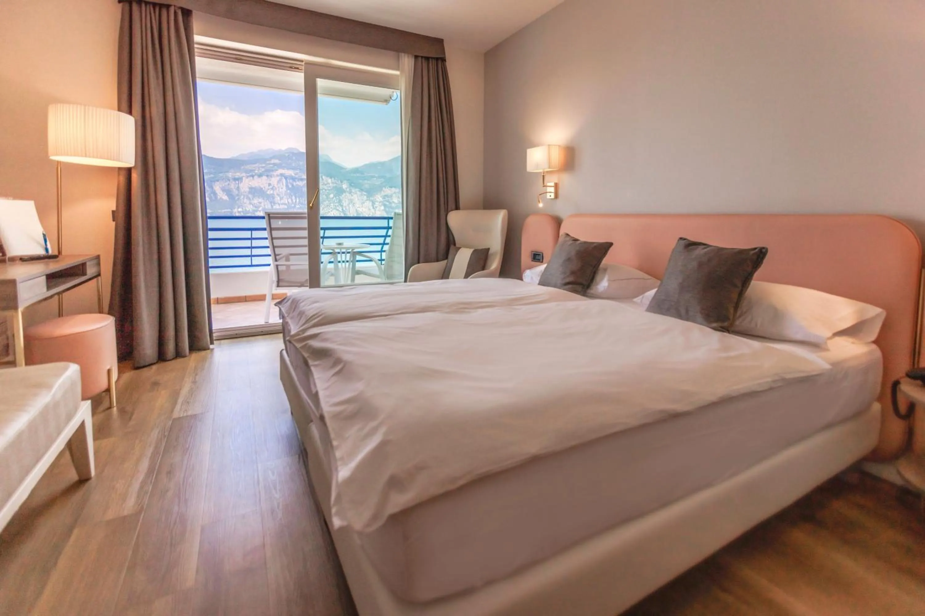 Photo of the whole room, Bed in Hotel Capri