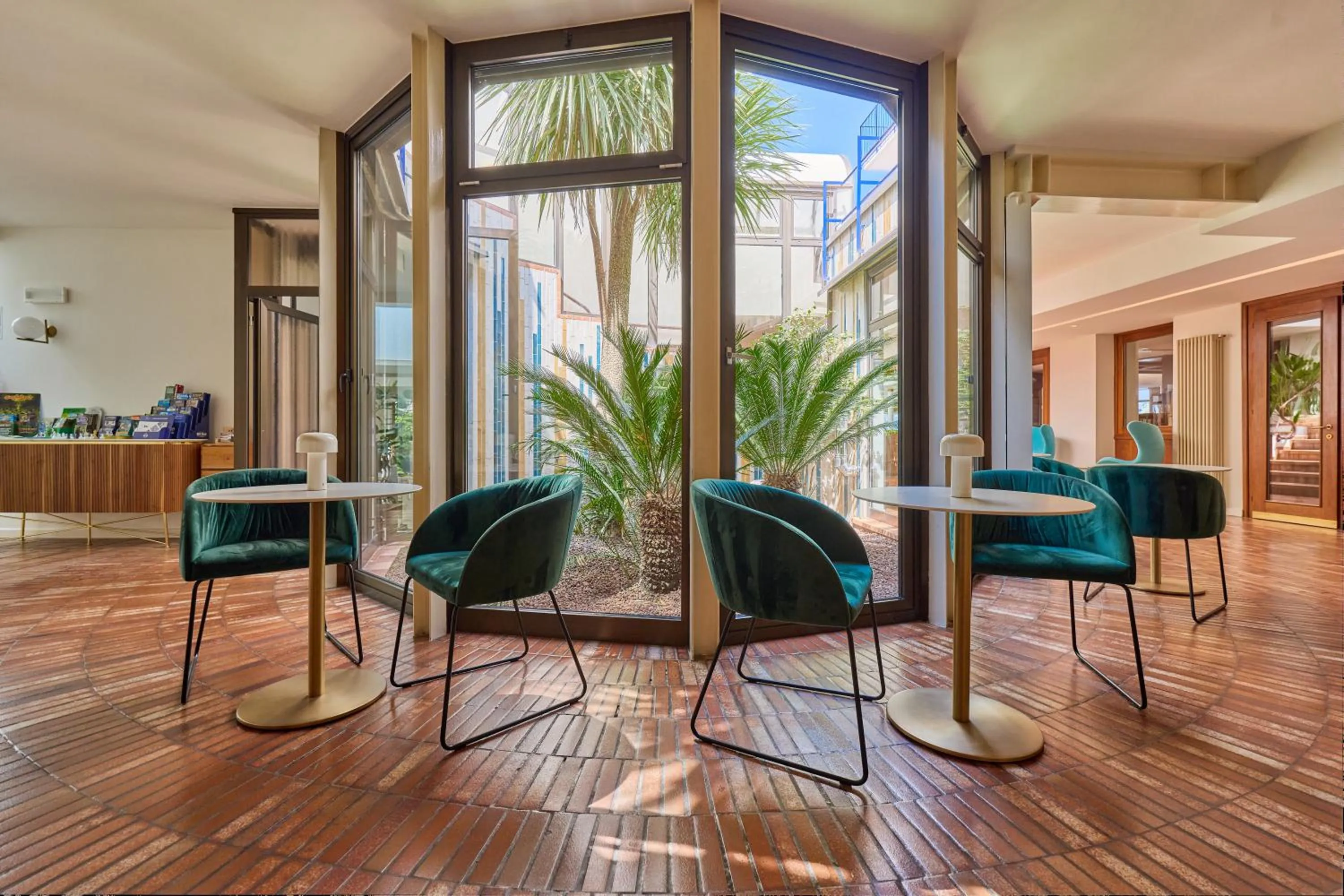 Seating area in Hotel Capri
