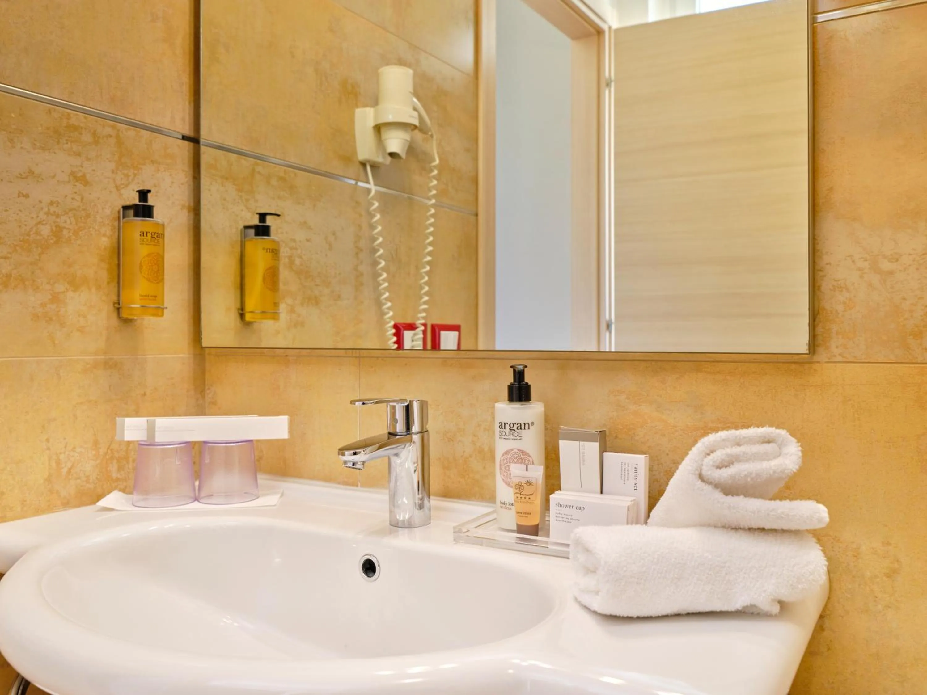 Bathroom in Hotel Eden Garda