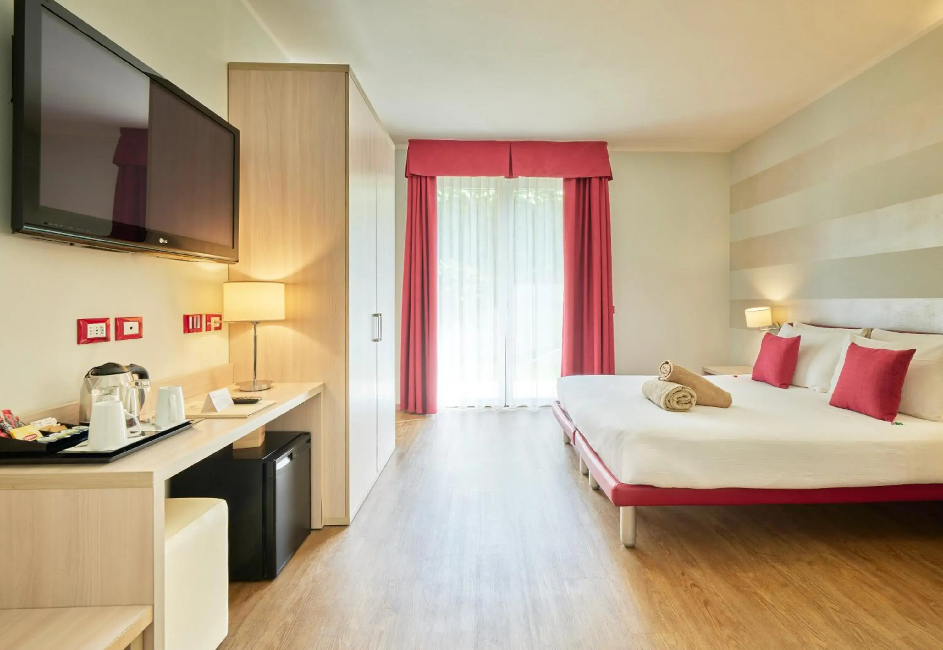 Deluxe Double or Twin Room in Hotel Eden Garda Deluxe Double or Twin Room in Hotel Eden Garda