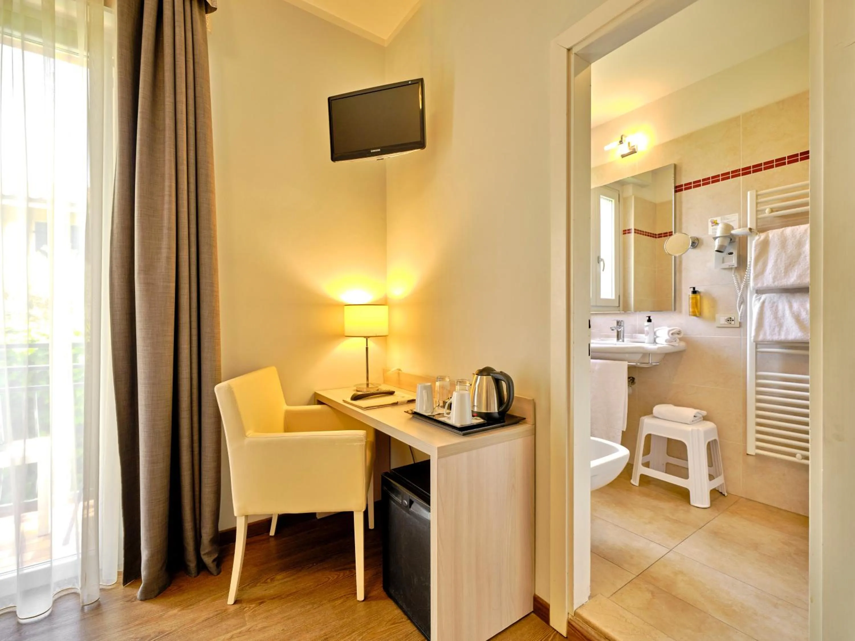 Coffee/tea facilities in Hotel Eden Garda