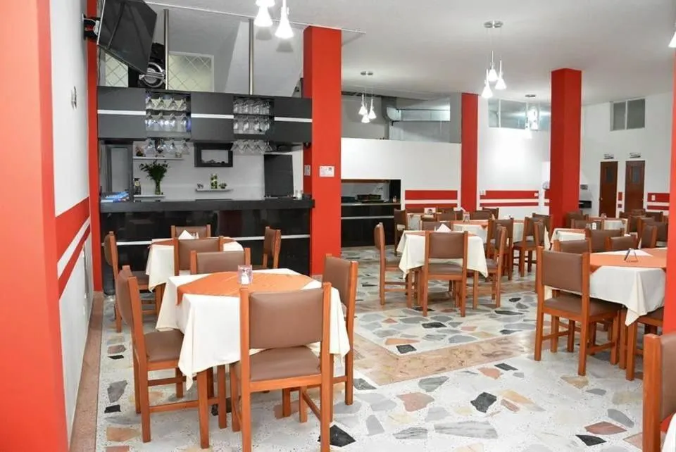 Restaurant/Places to Eat in Hotel Castillo Real