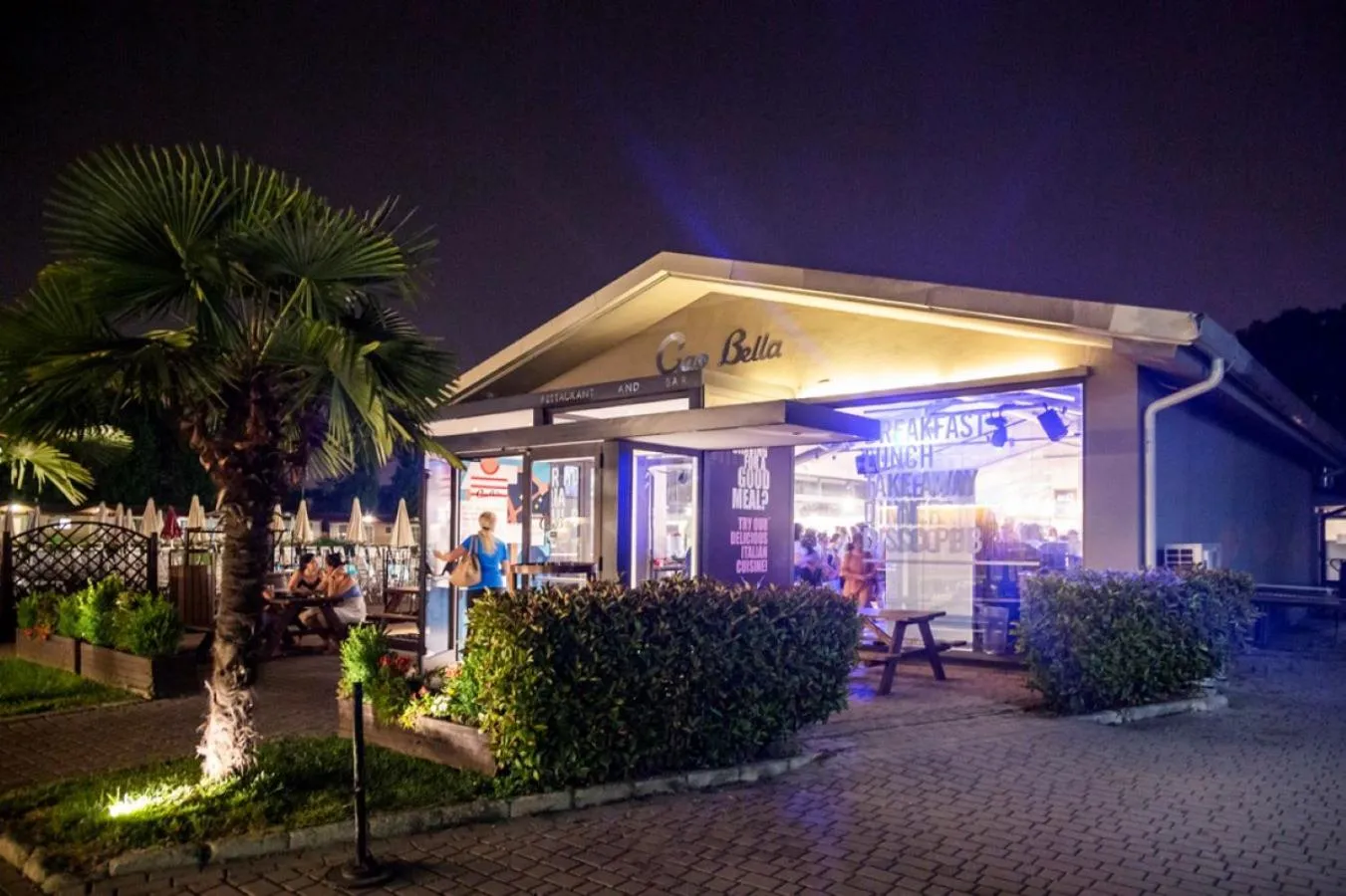 Restaurant/places to eat in hu Venezia Camping in Town