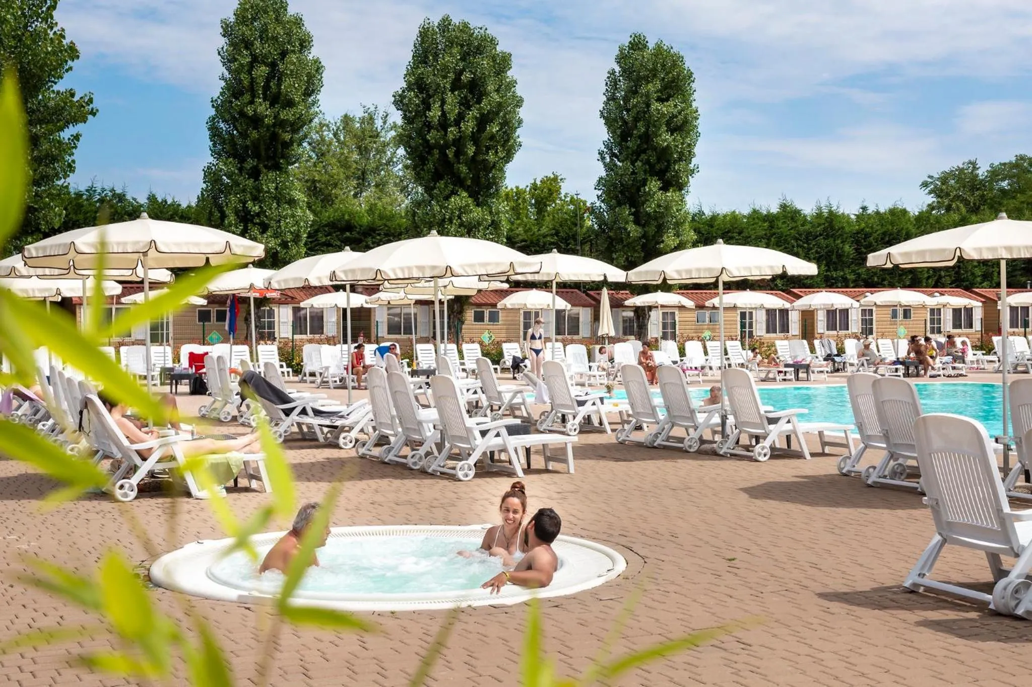 Swimming pool in hu Venezia Camping in Town