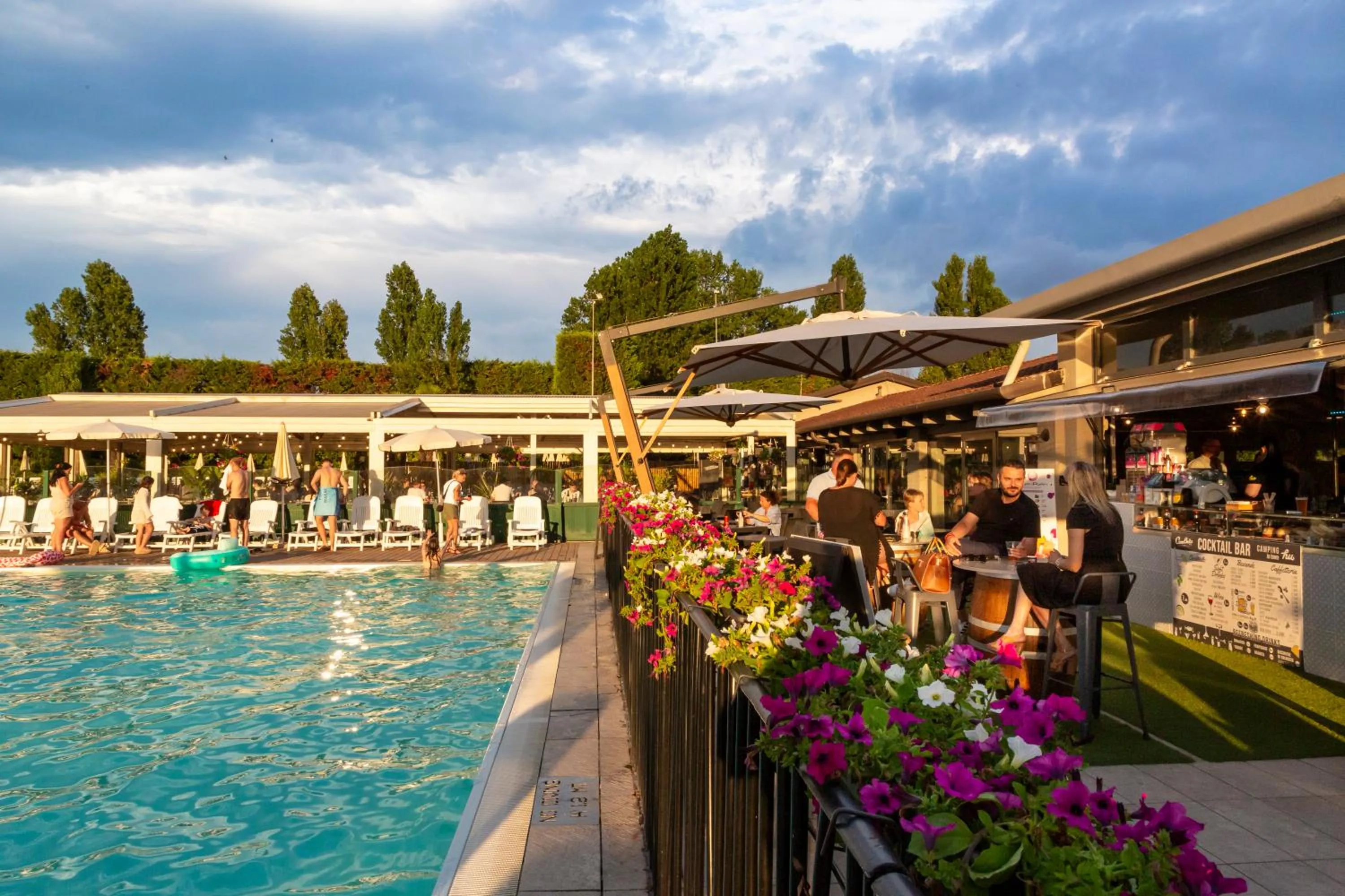 Restaurant/places to eat in hu Venezia Camping in Town