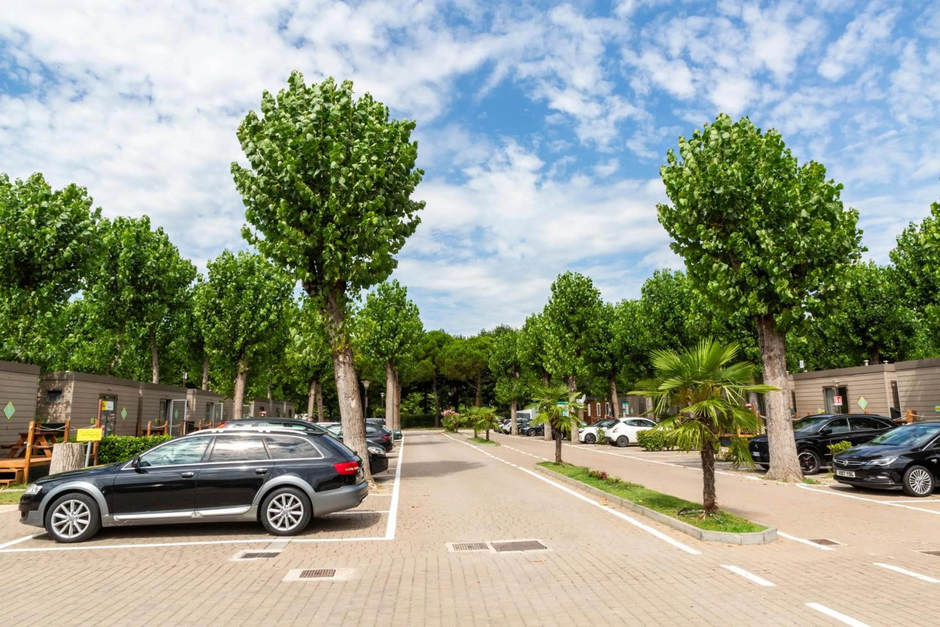 Property building in hu Venezia Camping in Town