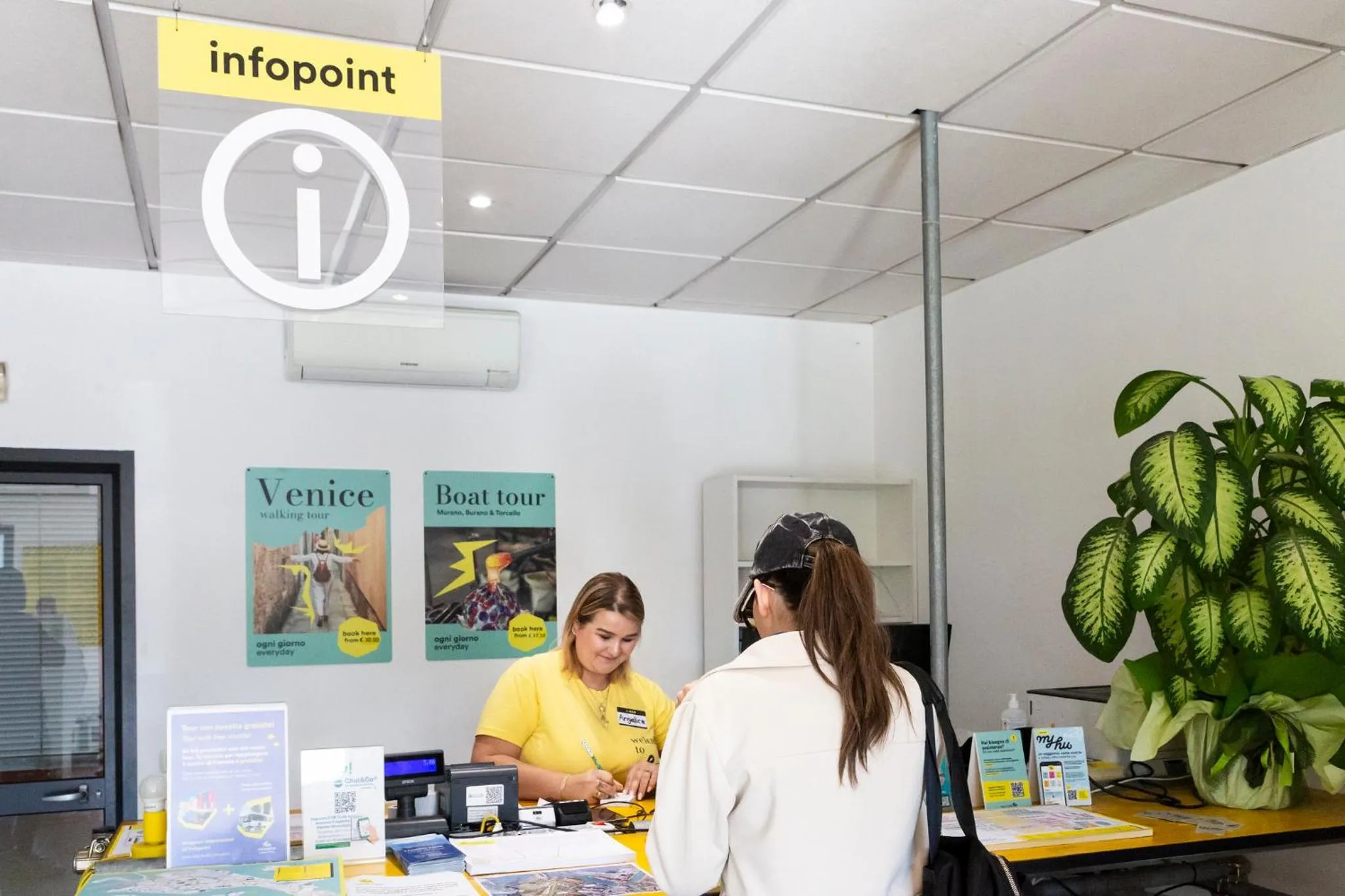 hu Venezia Camping in Town