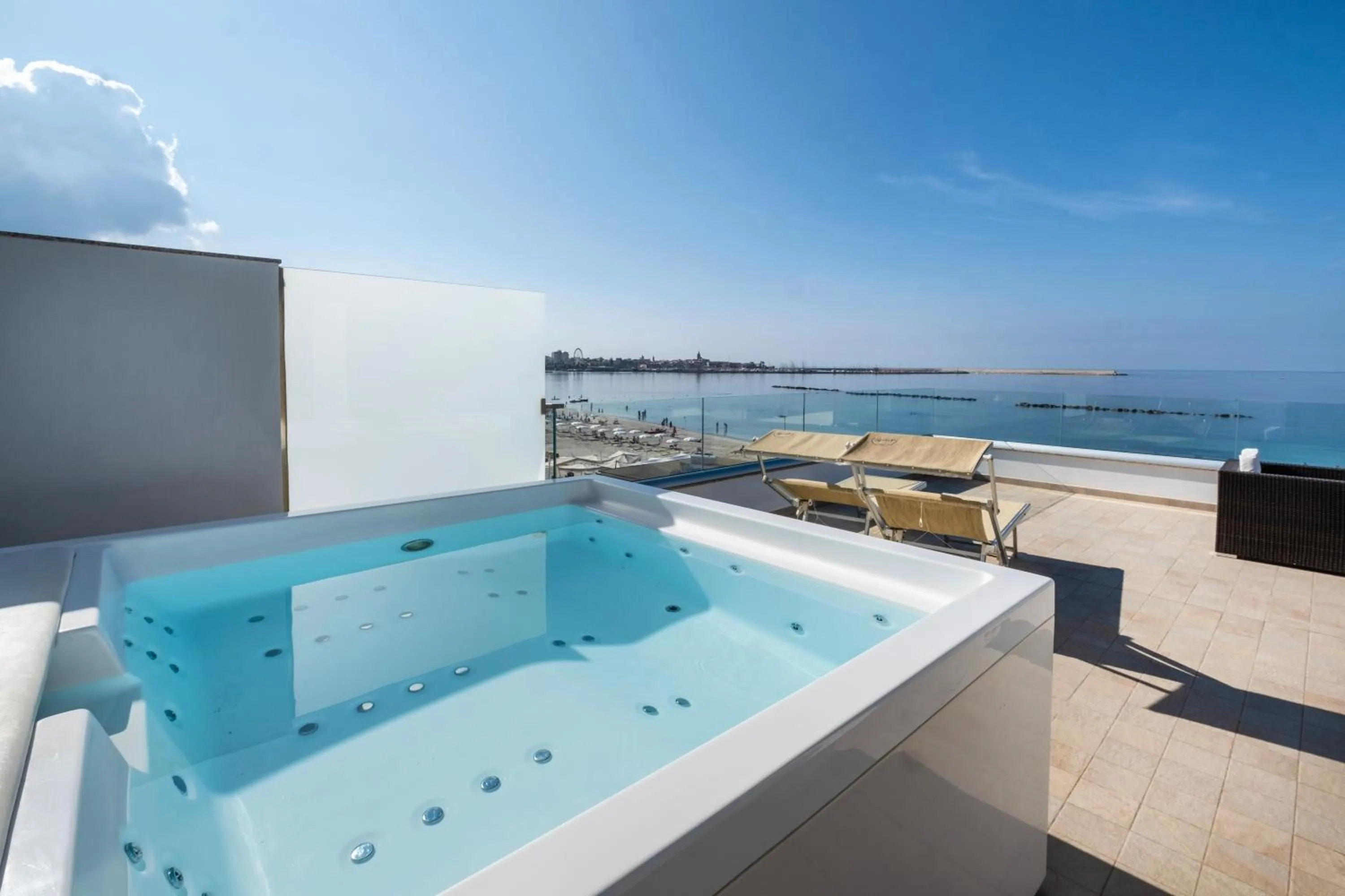 Hot Tub in Residence Picalè