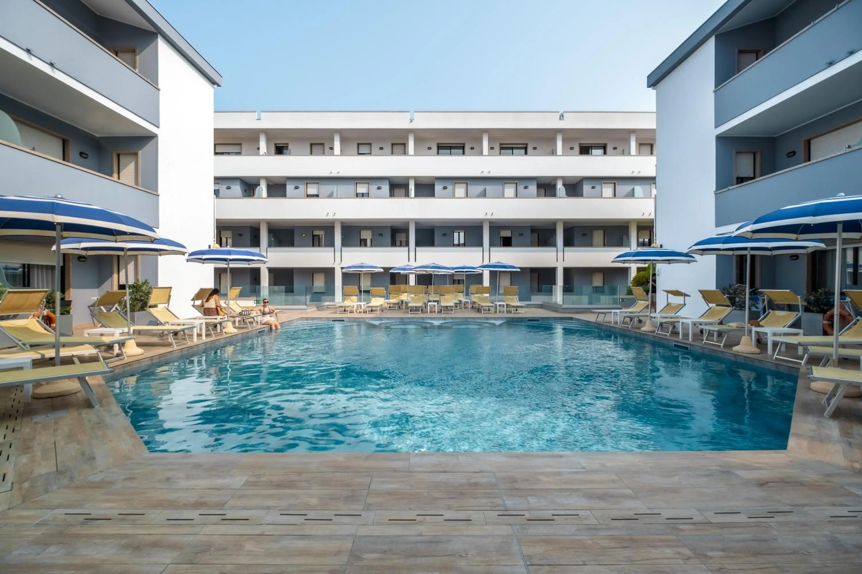 Swimming pool in Residence Picalè