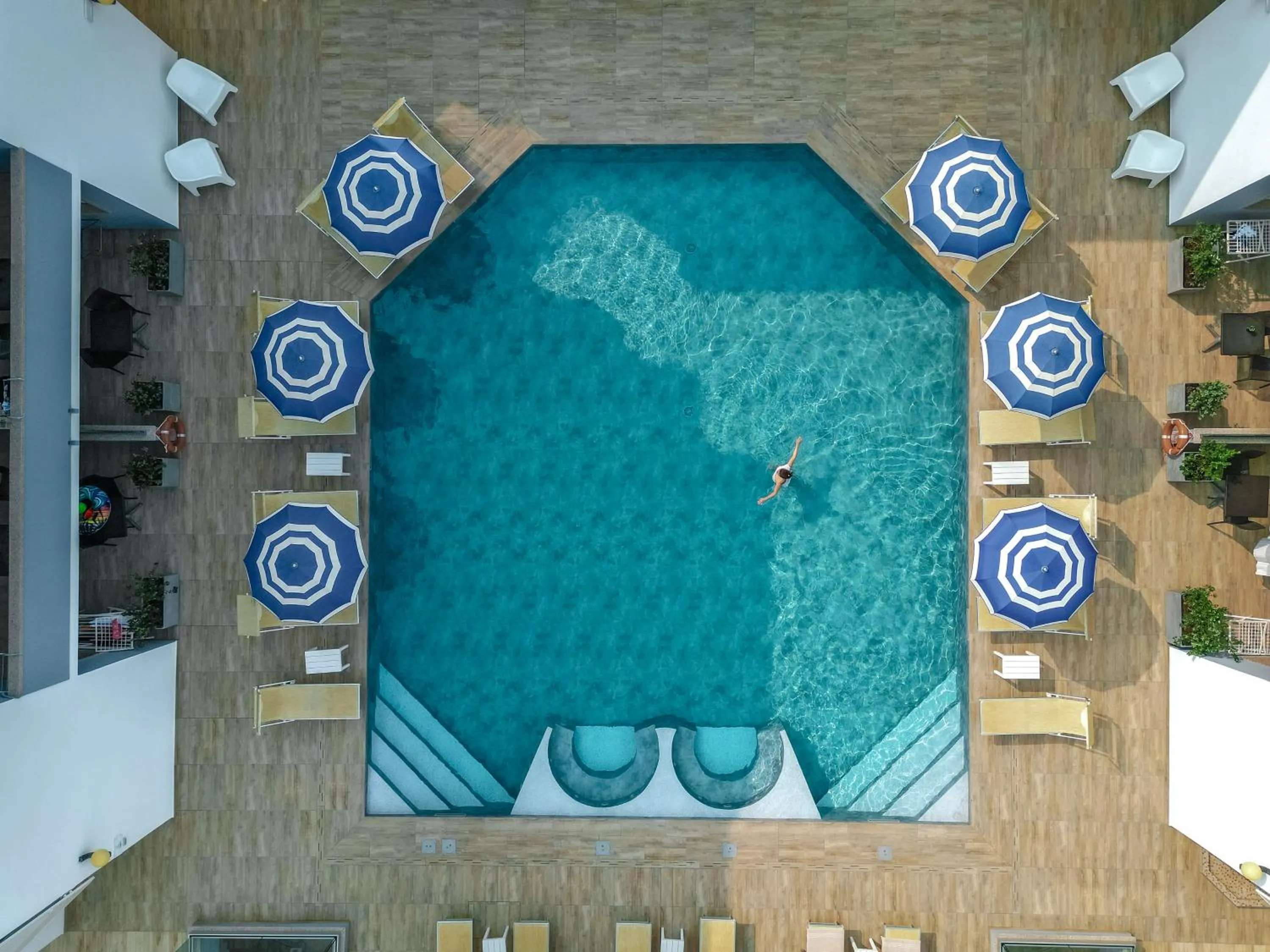 Swimming pool in Residence Picalè