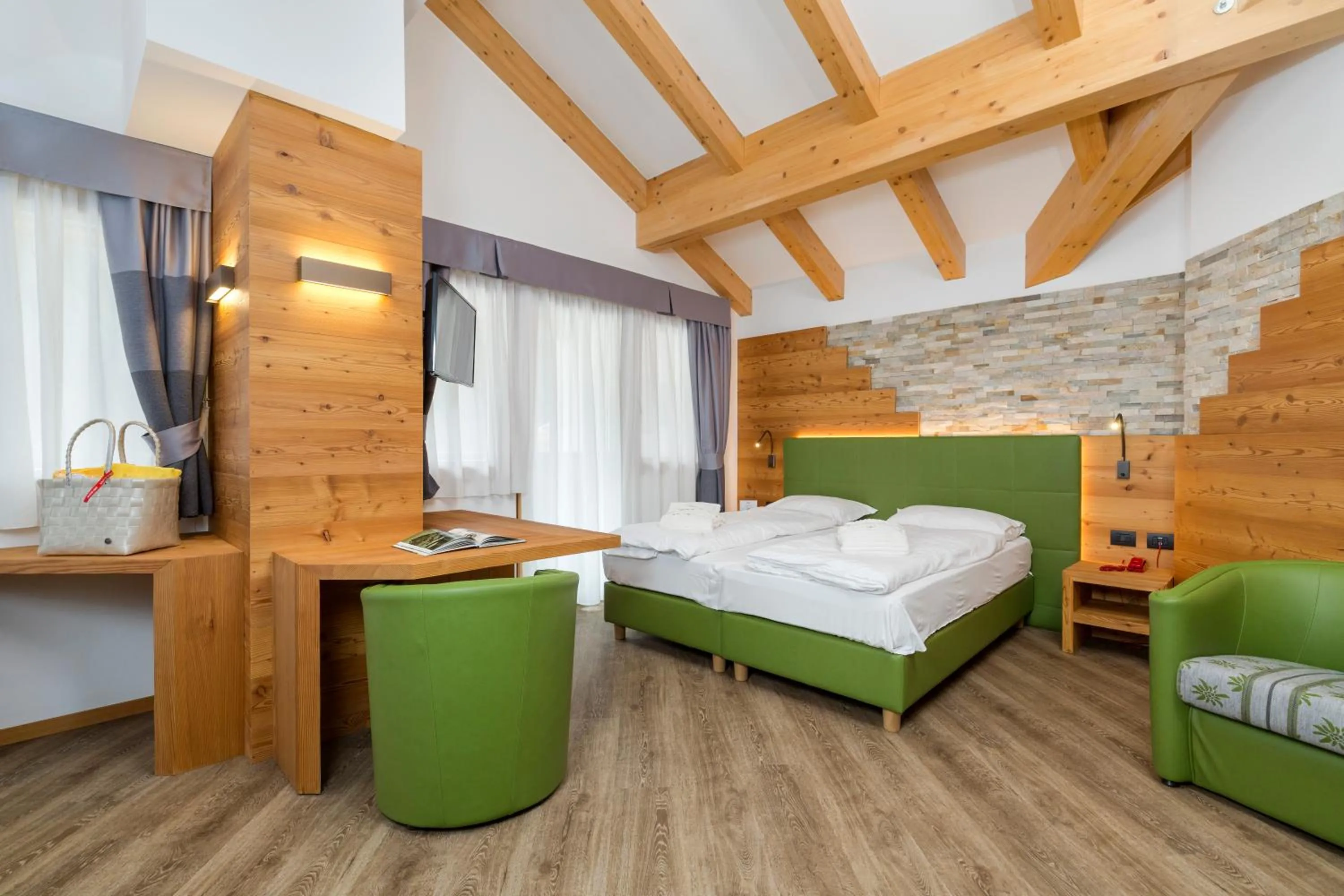 Bedroom, Bed in Wellness Hotel Lupo Bianco