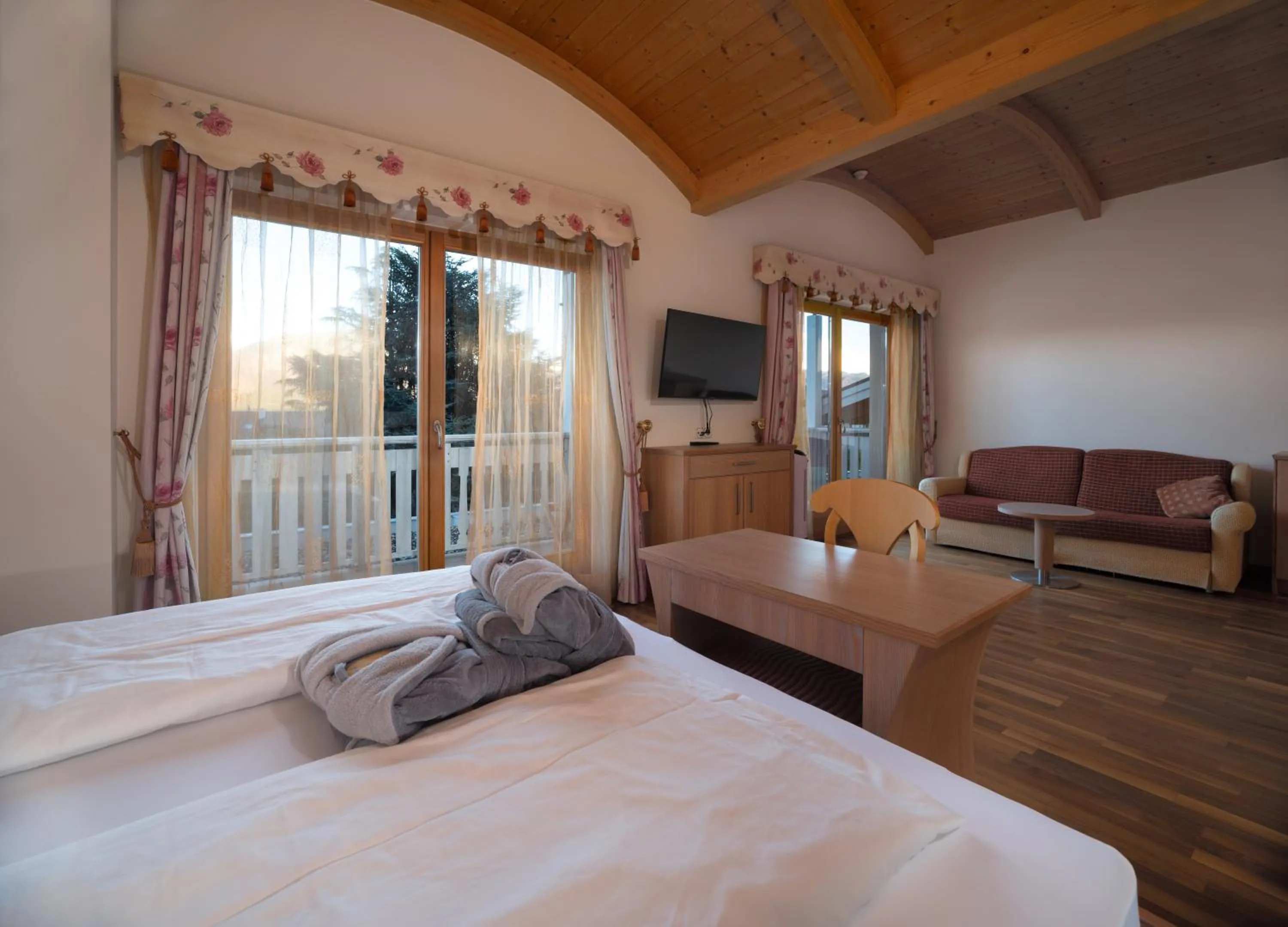 Bedroom, Bed in Hotel Weingarten