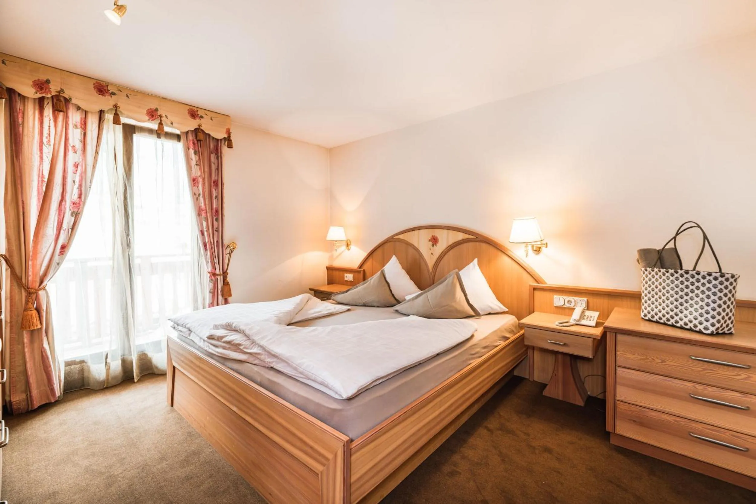 Bedroom, Bed in Hotel Weingarten