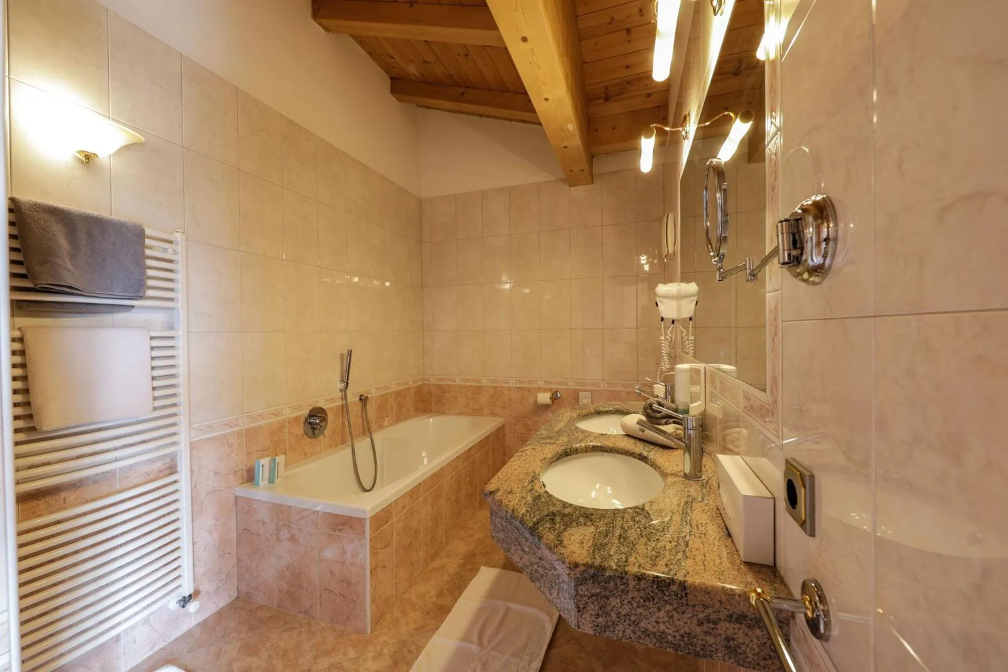 Bathroom in Hotel Weingarten