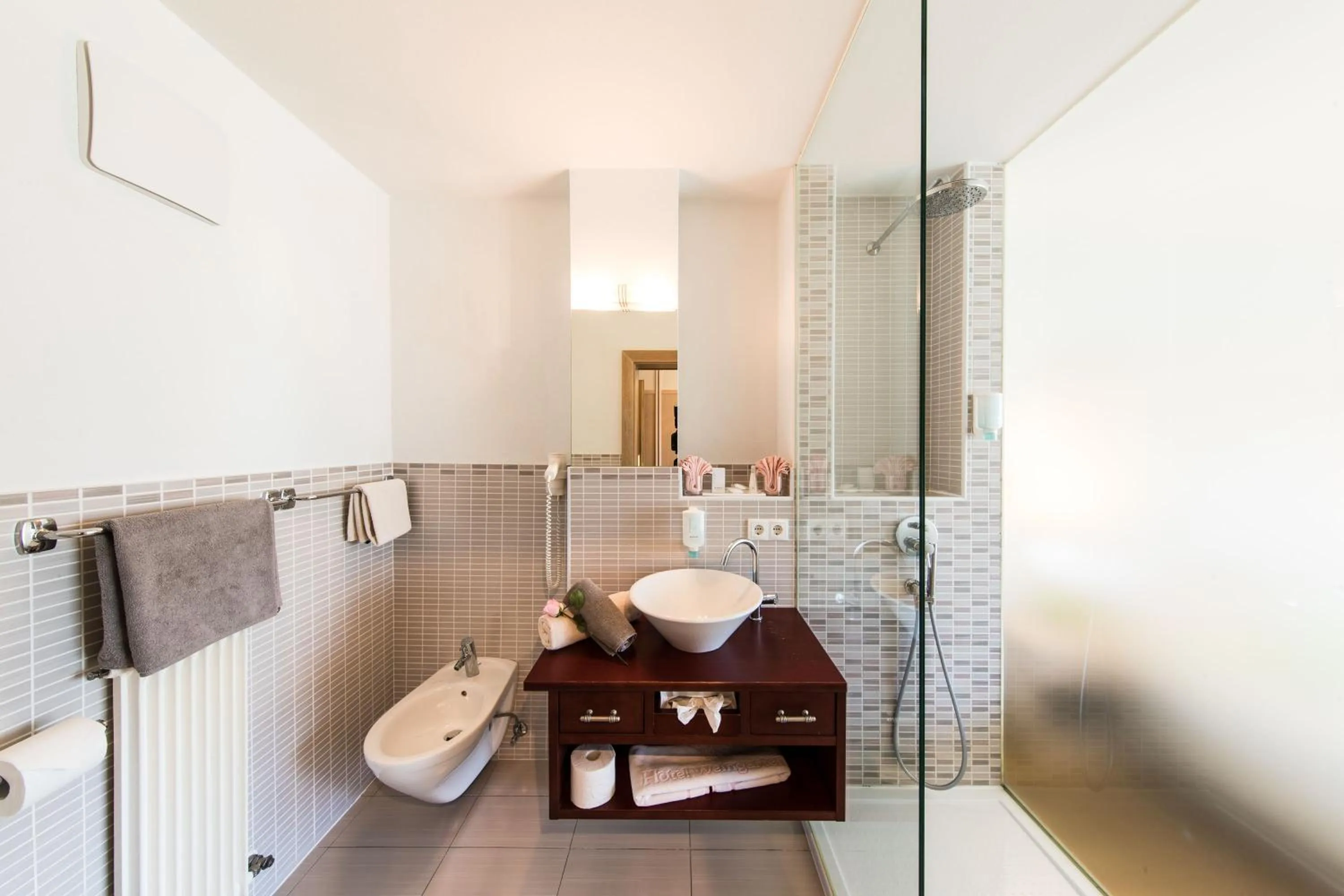 Shower in Hotel Weingarten