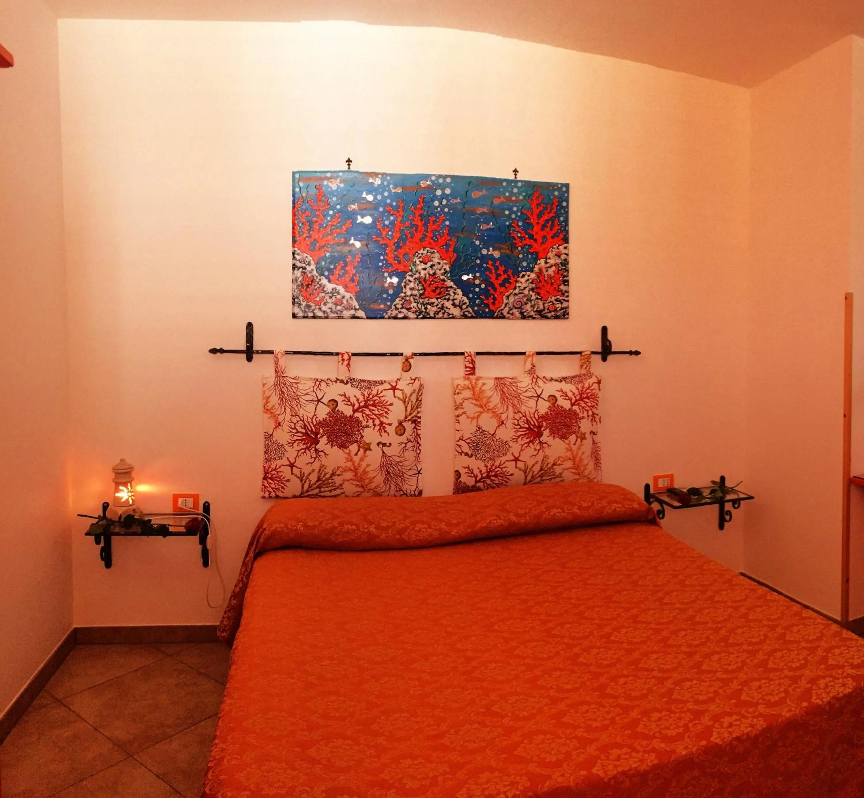 Decorative detail, Bed in B&B MareIncantato