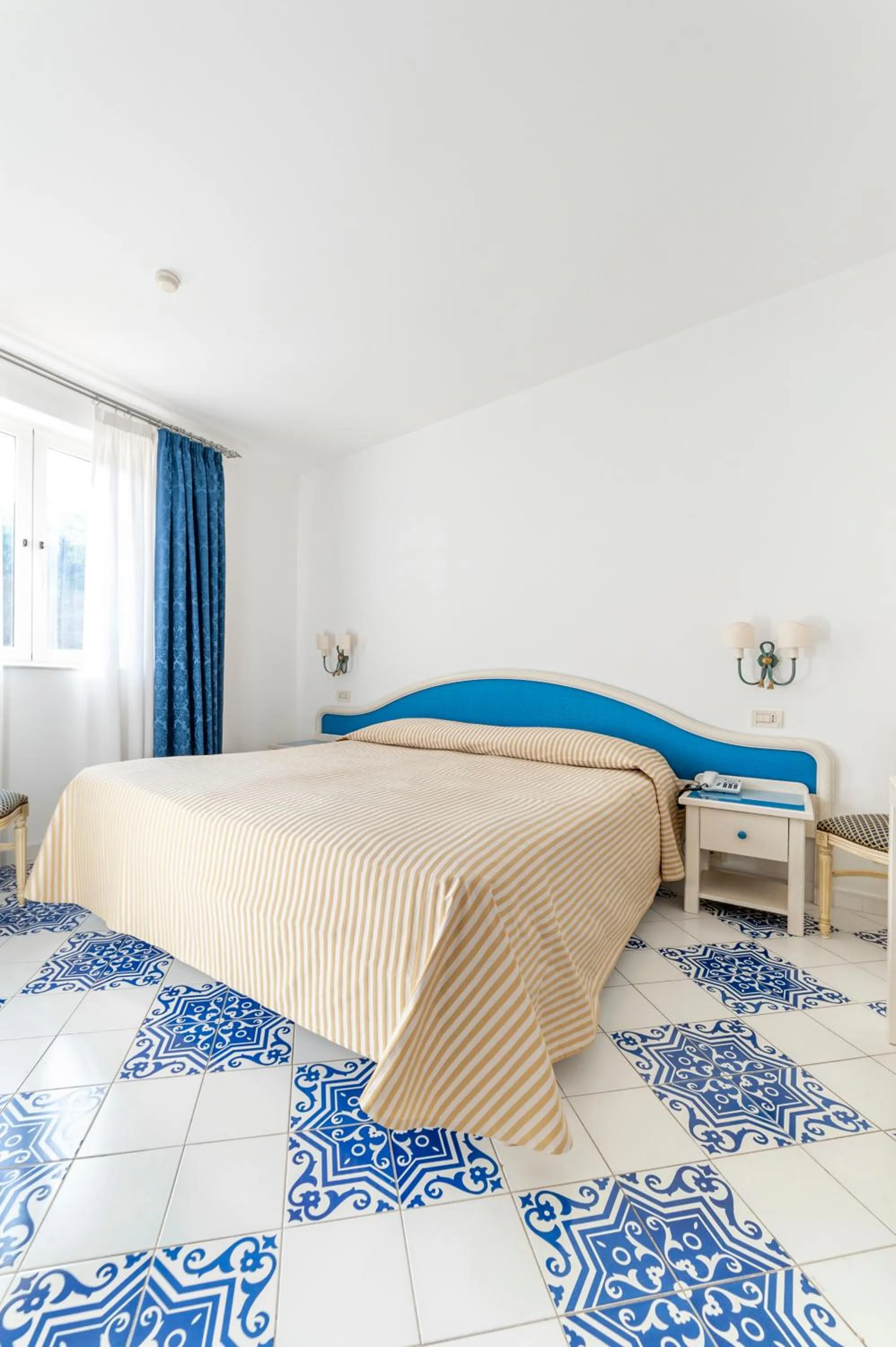 Bed in Hotel Gran Paradiso