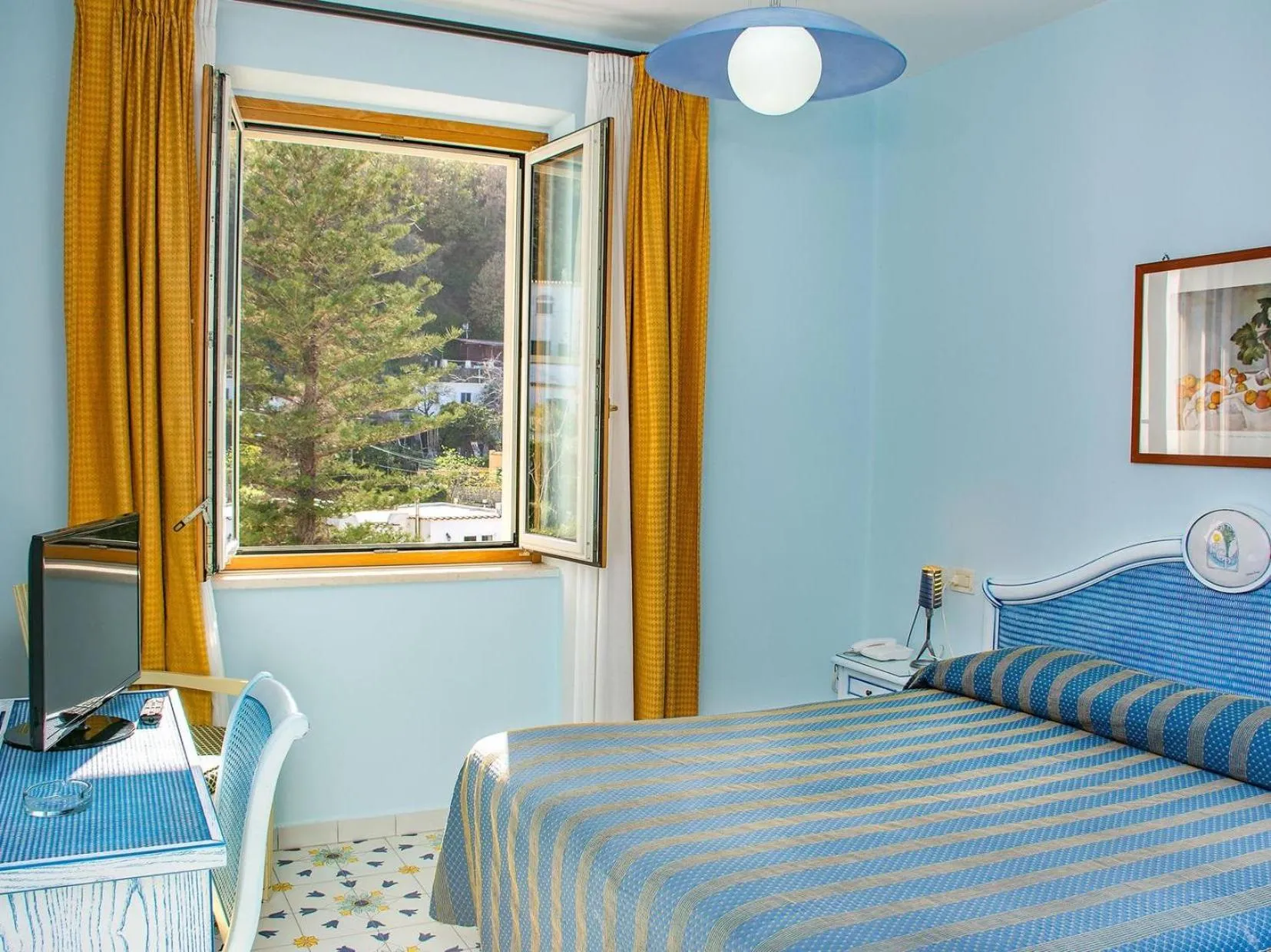 Bed in Hotel Gran Paradiso