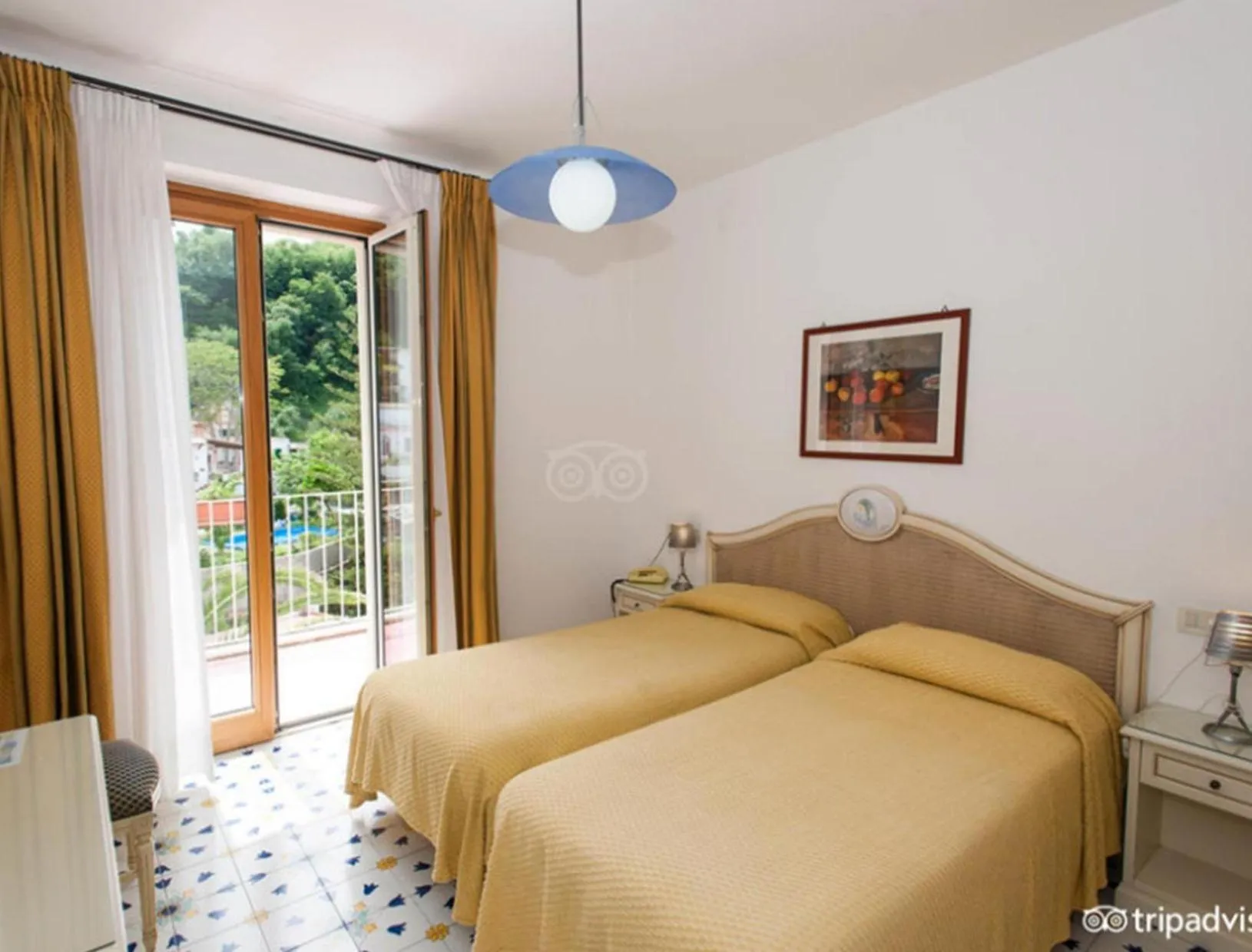 Bed in Hotel Gran Paradiso