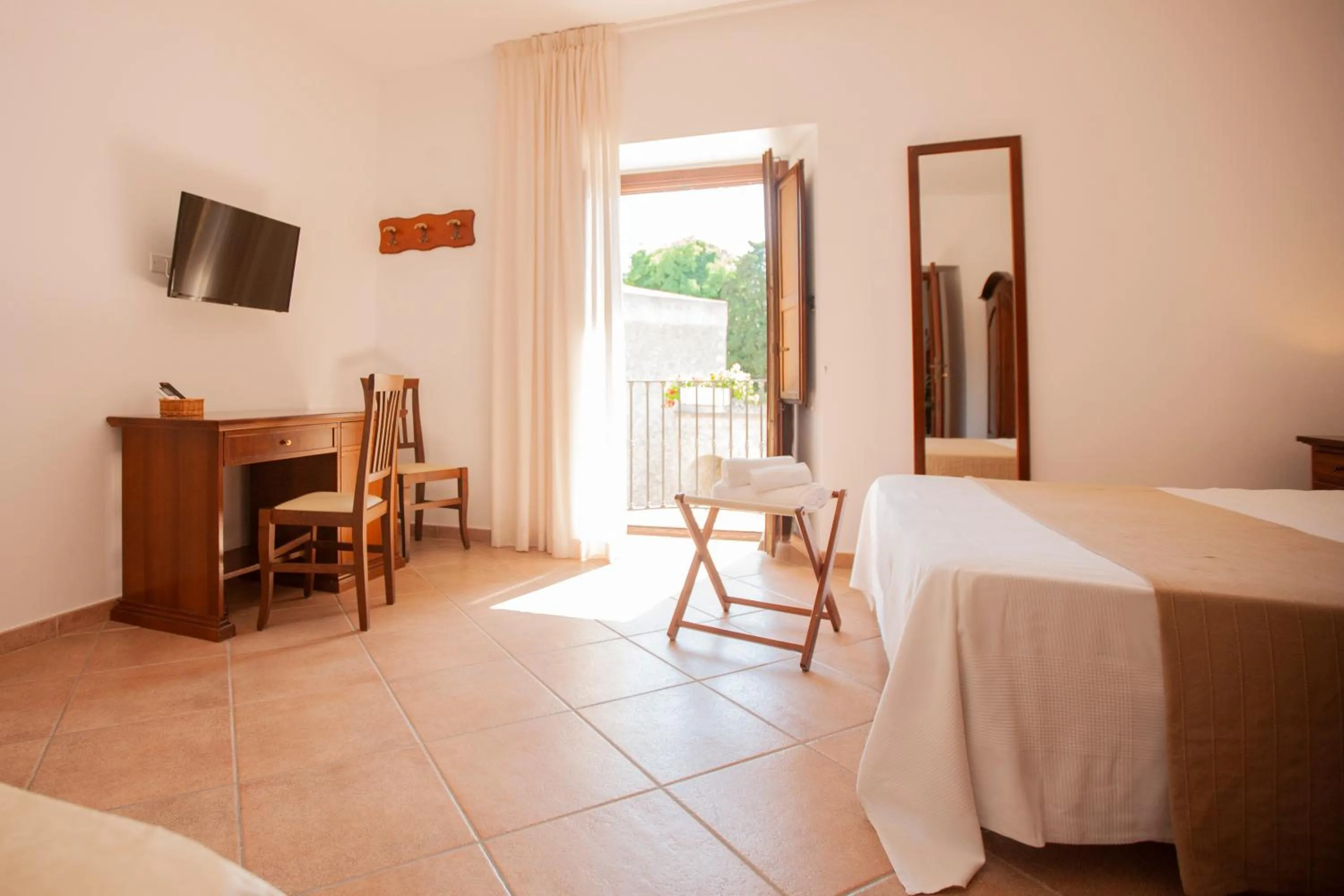 TV and multimedia, Bed in Il Carmine Dimora Storica