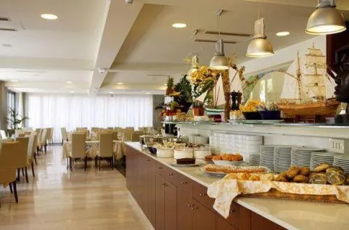 Restaurant/places to eat in Hotel Fonzari