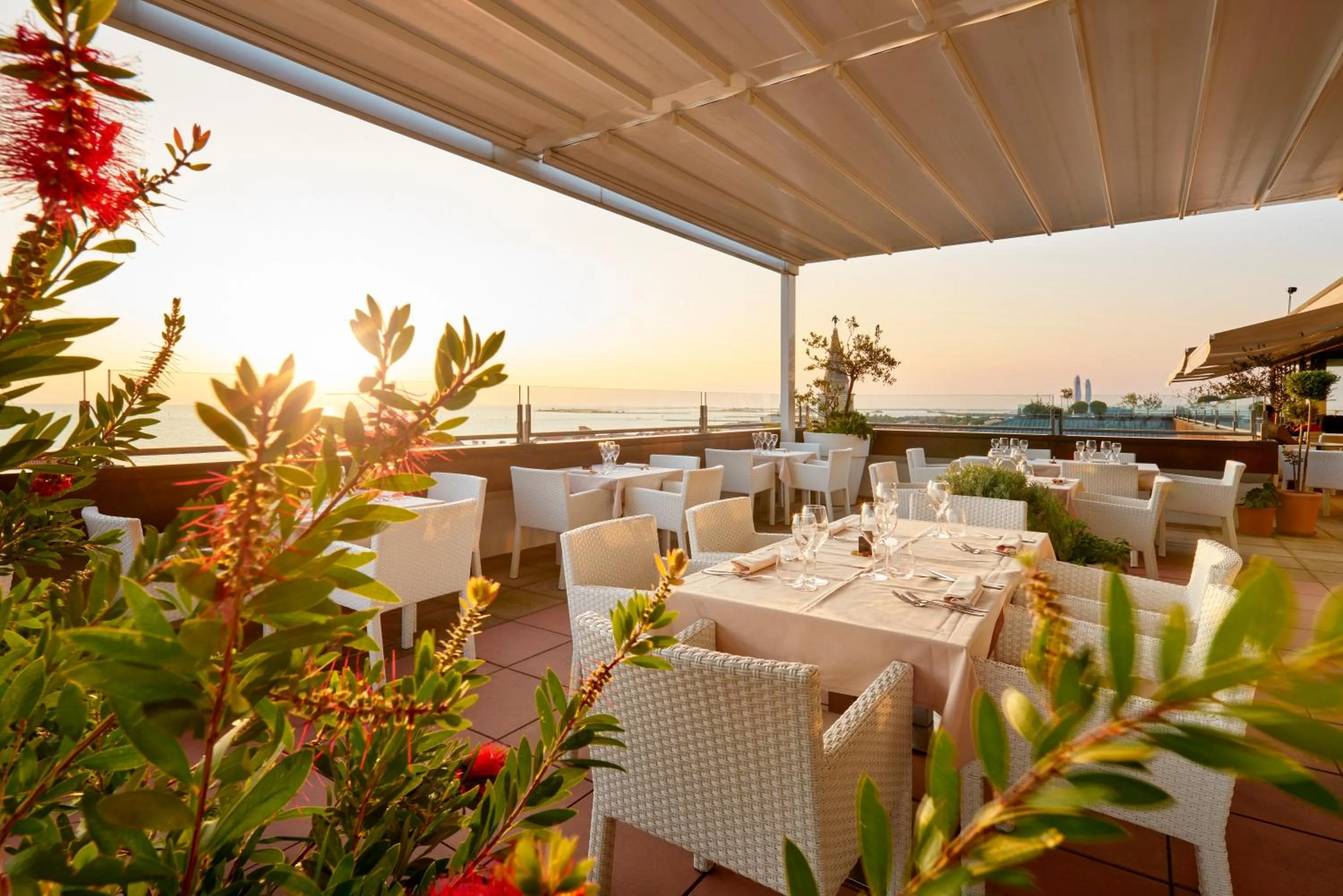 Restaurant/places to eat in Hotel Fonzari