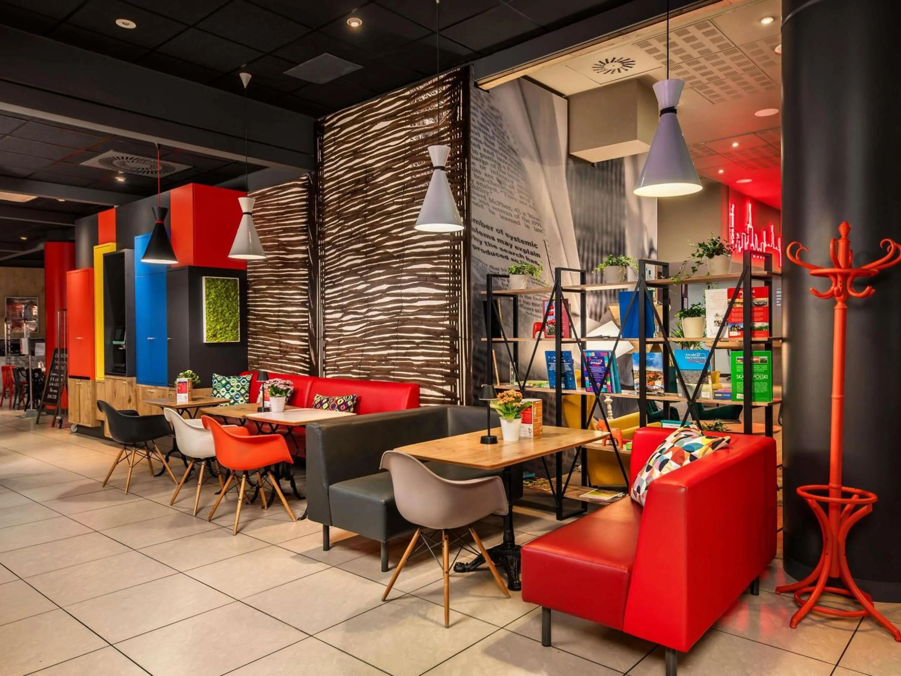 Restaurant/places to eat in ibis Warszawa Centrum