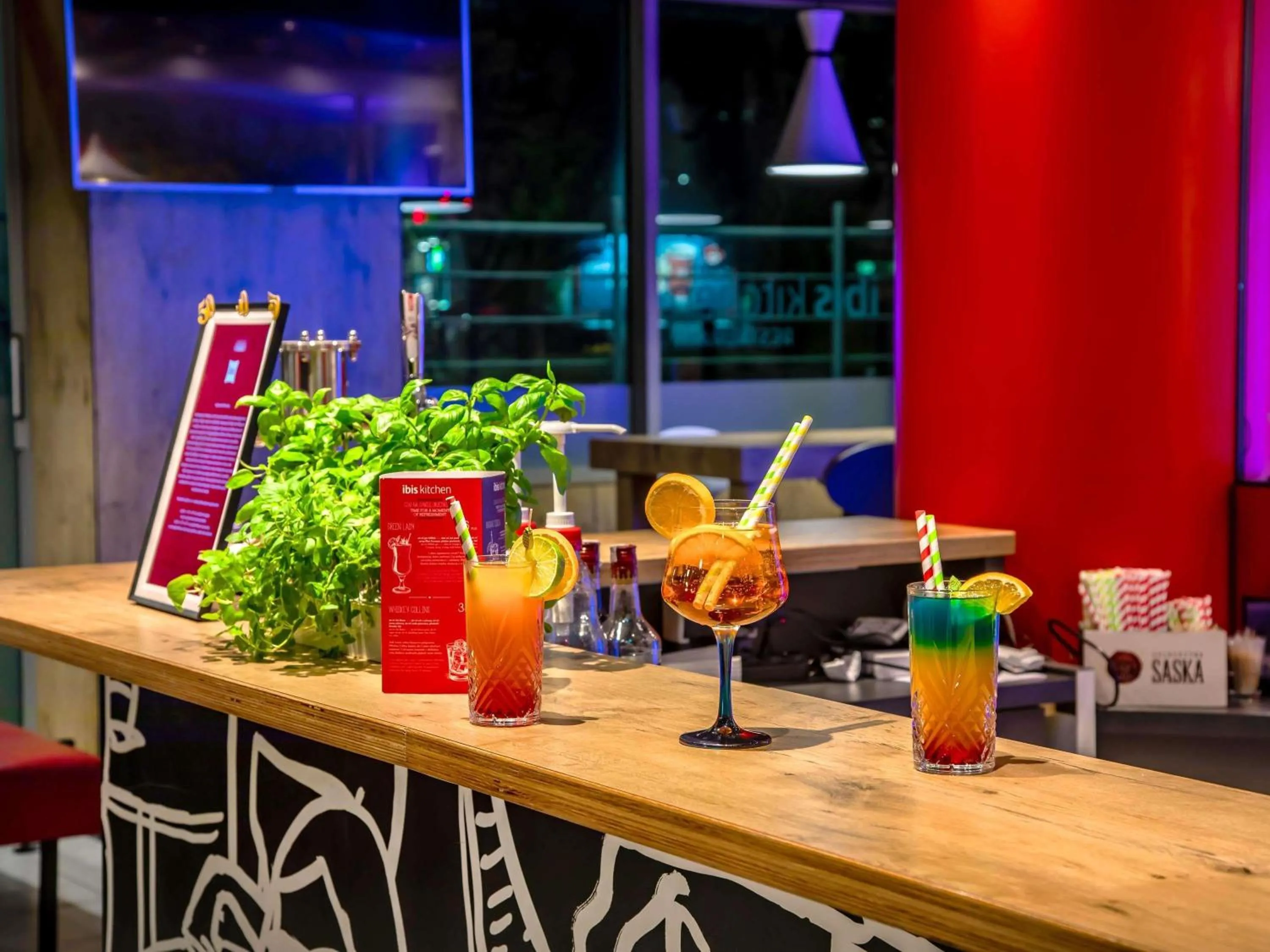 Lounge or bar in ibis Warszawa Centrum