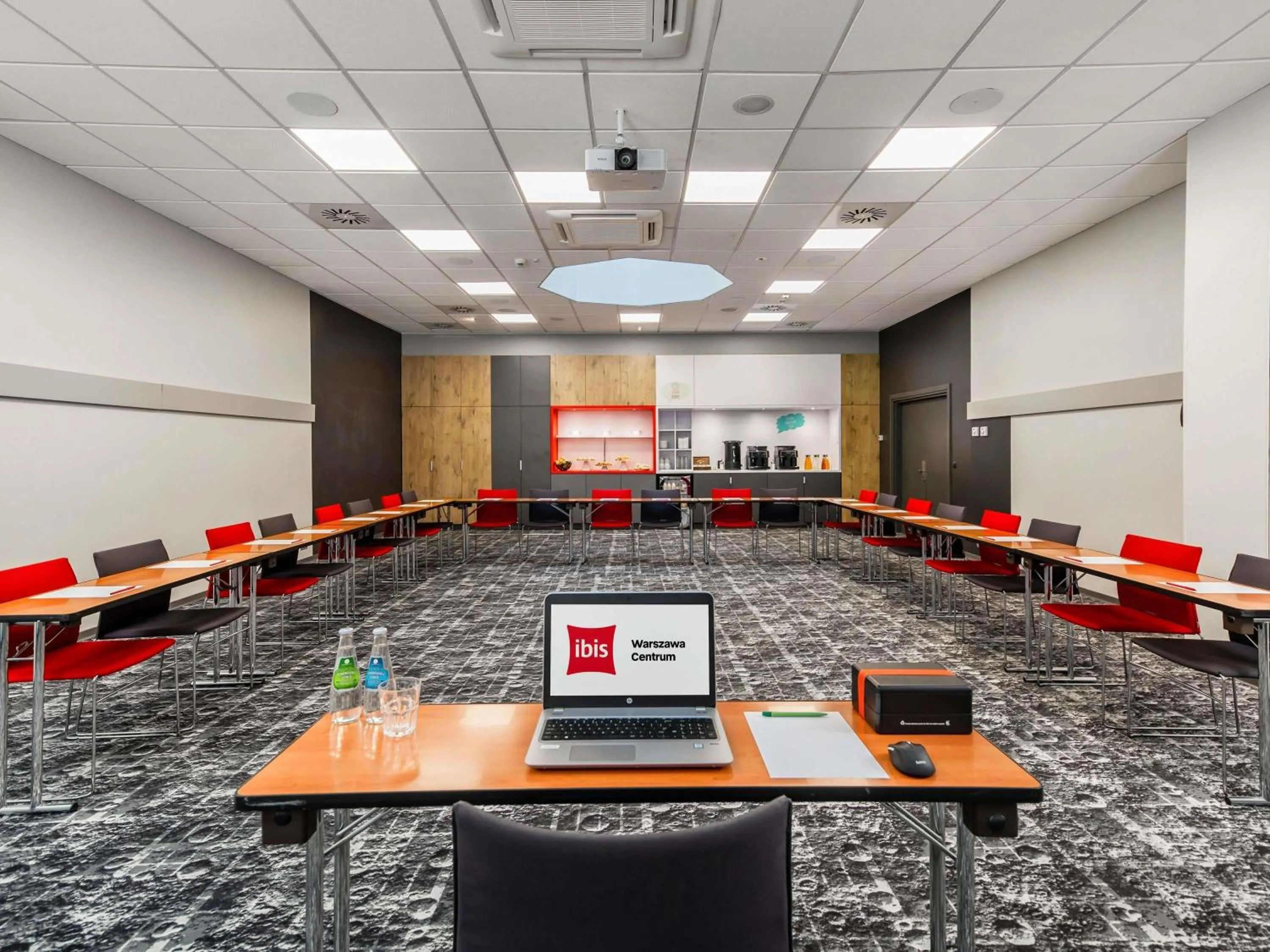 Meeting/conference room in ibis Warszawa Centrum