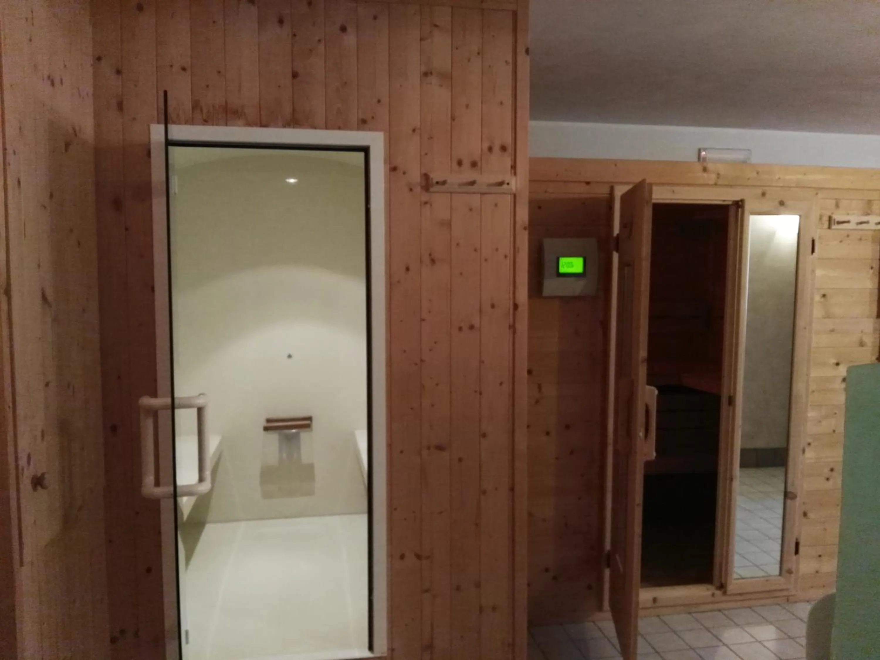 Steam room in Hotel Residence Sanremo