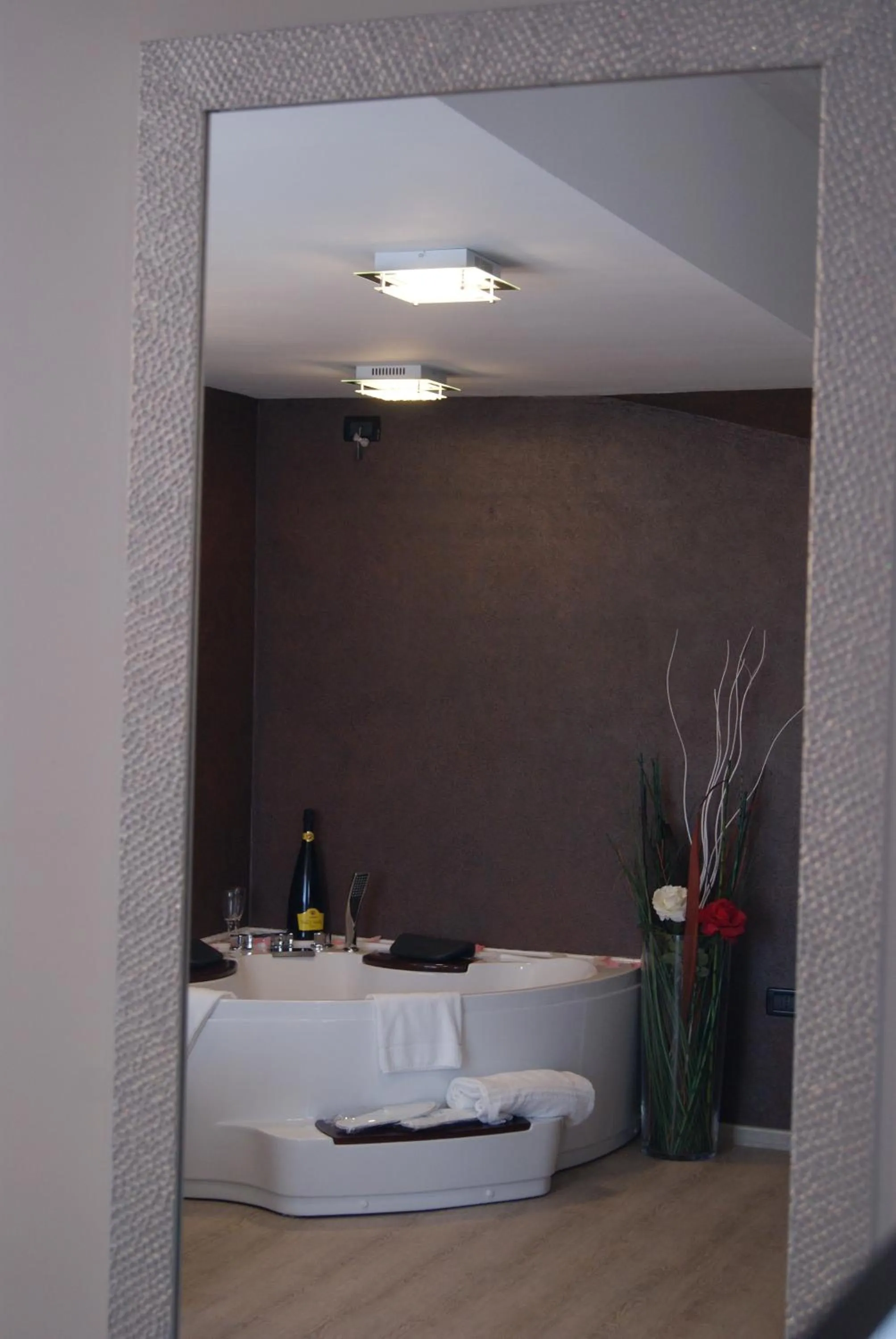 Hot Tub in Hotel Residence Sanremo